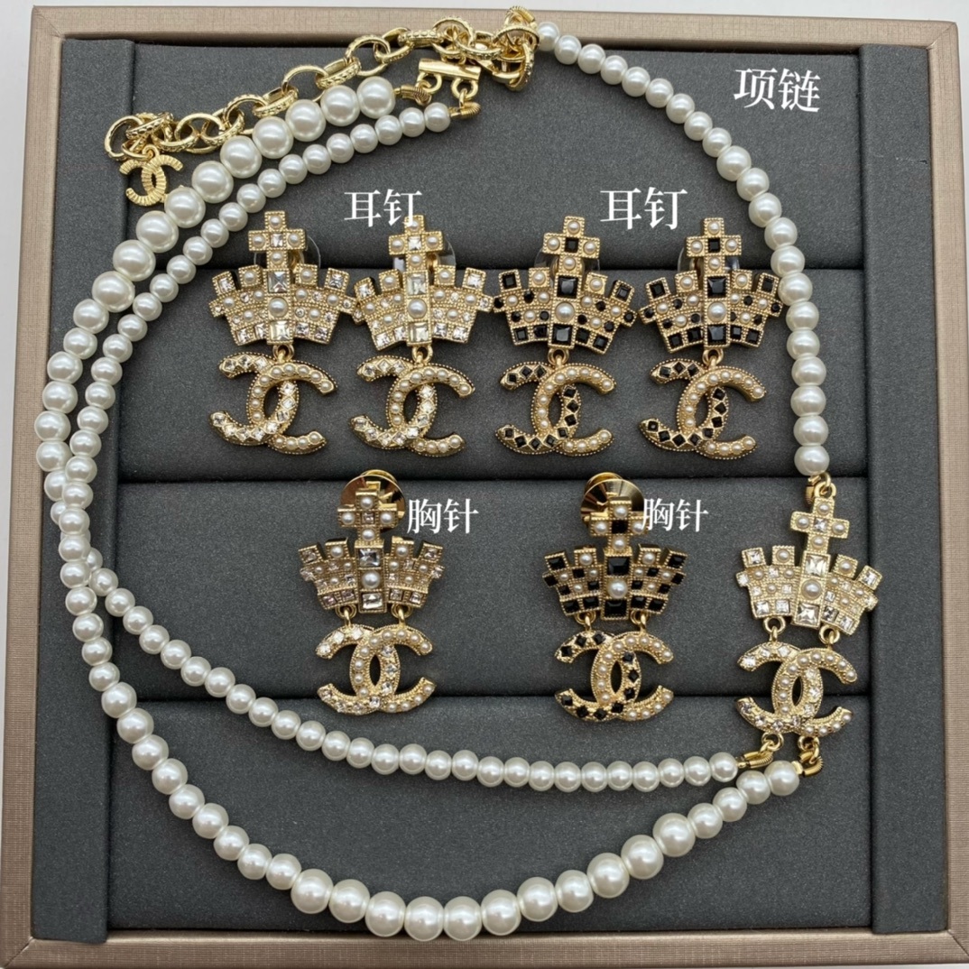  Gold-Toned Pearl & Crown-Motif Jewelry Set (Necklace, 2 Earring Styles, 2 Brooch Styles)