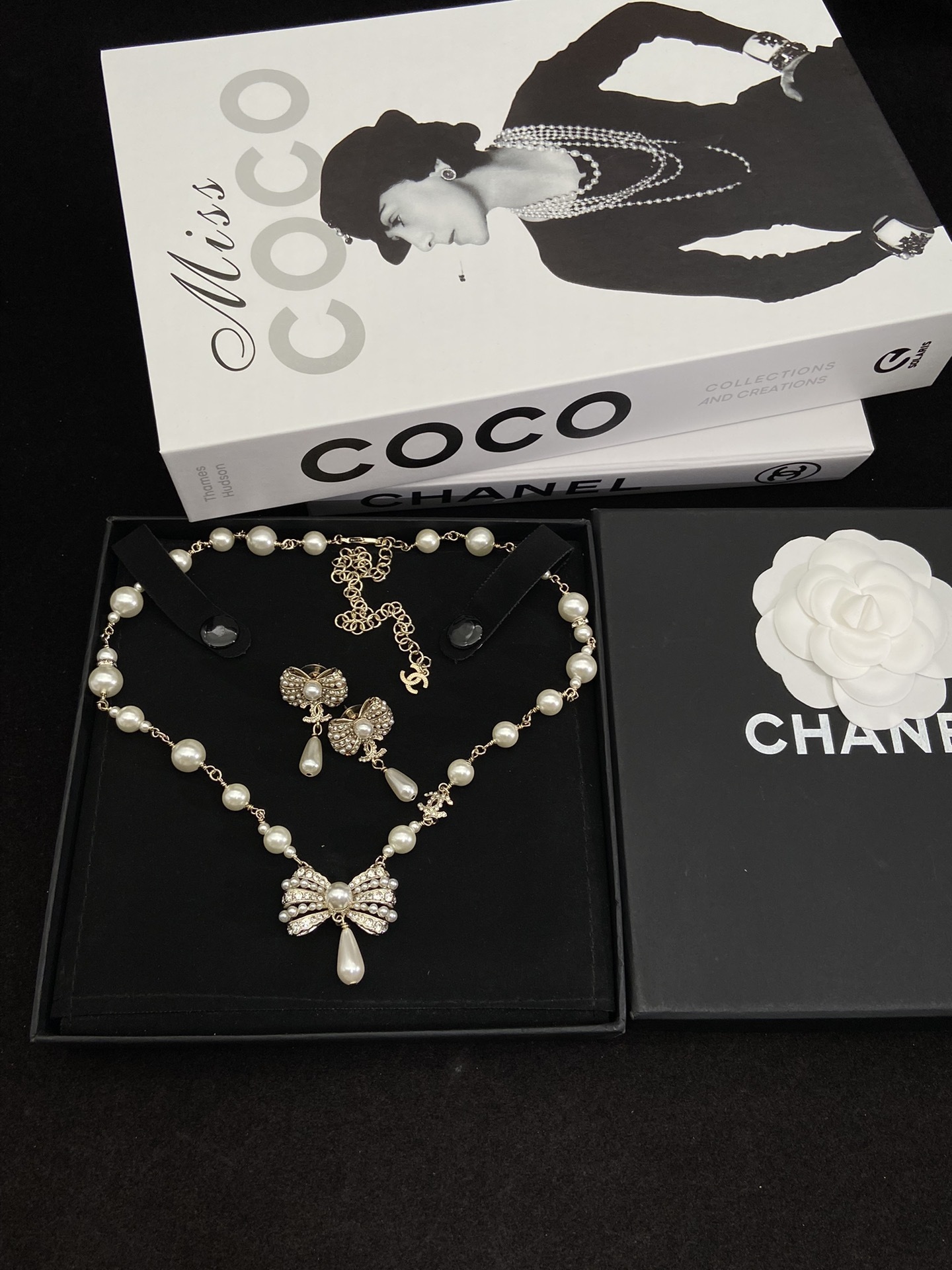 Pearl & Gold-Toned Jewelry Set with Bow & Crystal Accents (Necklace, 2 Earring Styles)