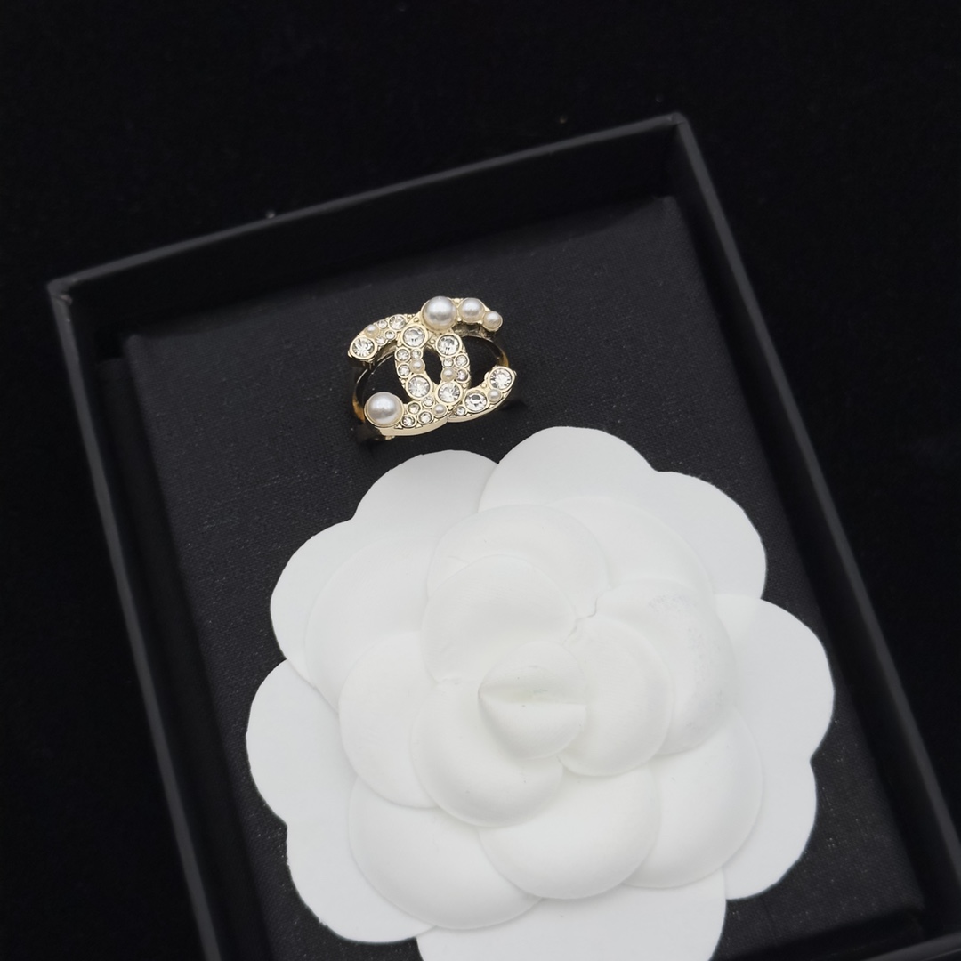 Gold-Tone Open Ring with Pearl & Crystal-Encrusted Motif