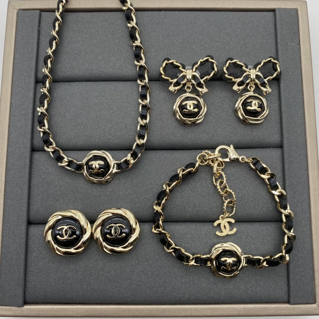 Chanel Vintage Jewelry Set