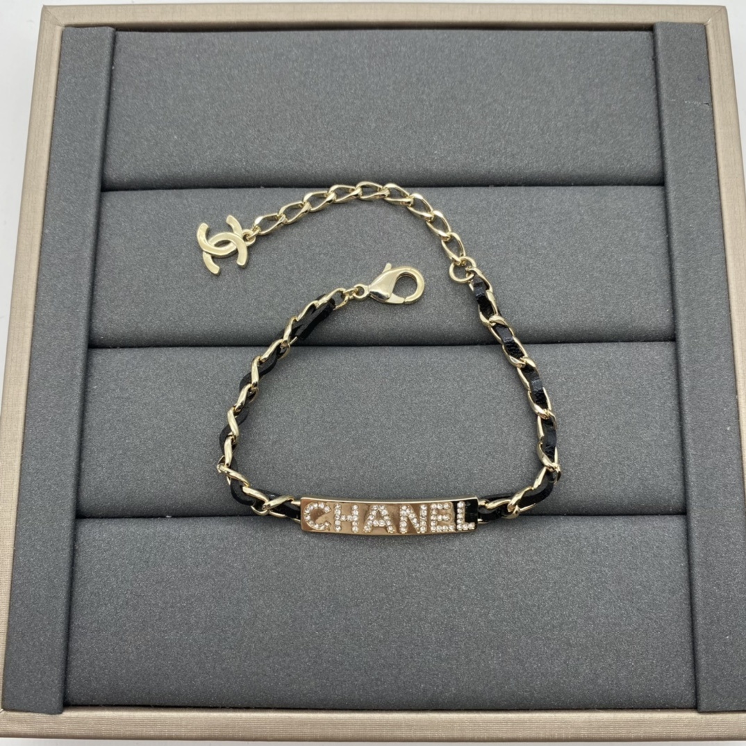  Black PU Leather & Gold-Toned Chain Jewelry Set with Letter Motifs (Necklace, Bracelet)