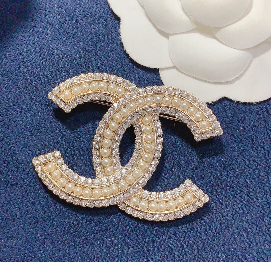 Gold-Tone Double-Loop Brooch with Pearls and Crystals