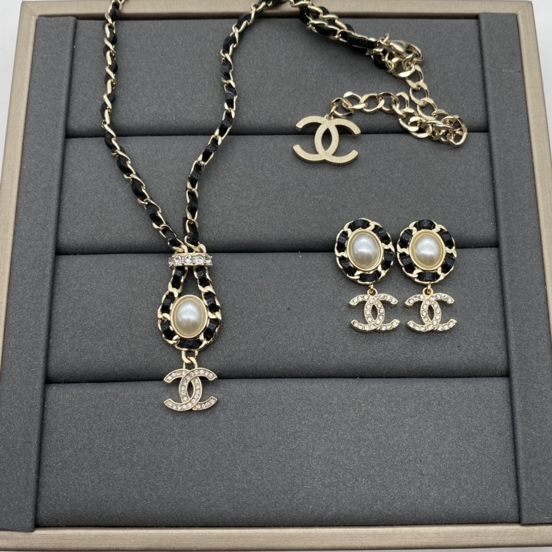 Jewelry Set with Black PU Leather, Pearl, Crystal, and Interlocking Detail Accents in Gold Tones