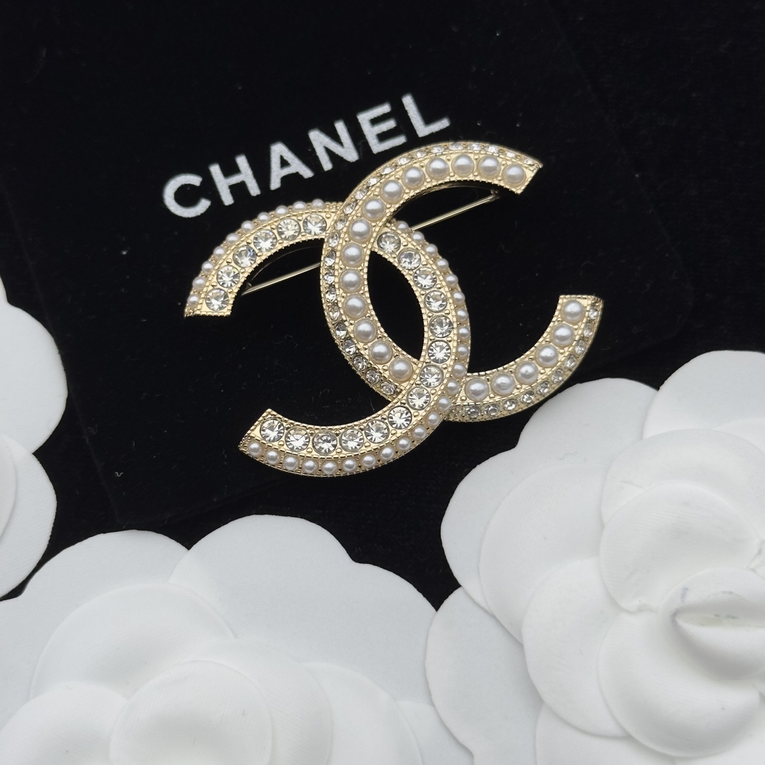 Gold-Tone Double-Loop Brooch with Pearls & Round Crystals