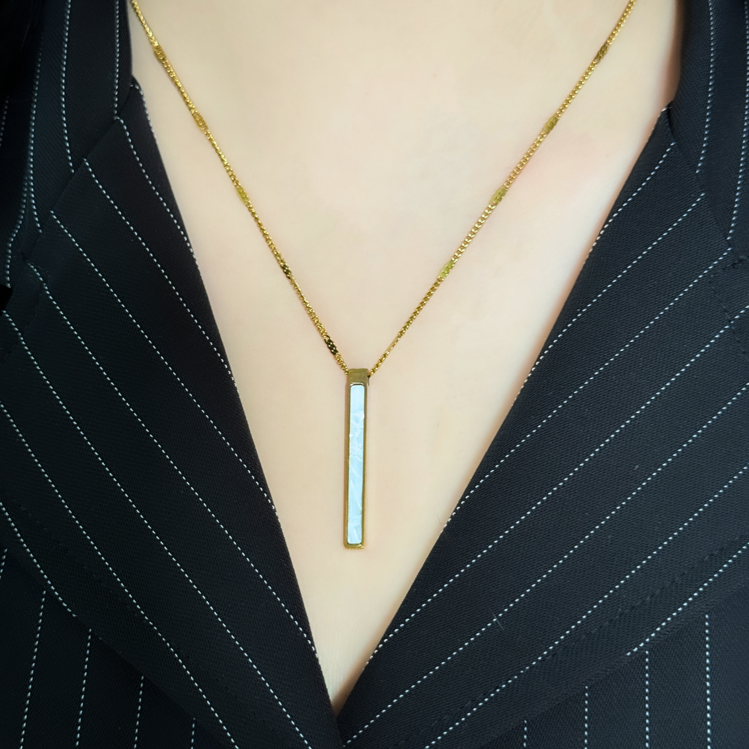 18K Gold Vertical Bar Pendent Necklace | Anti-Tarnish