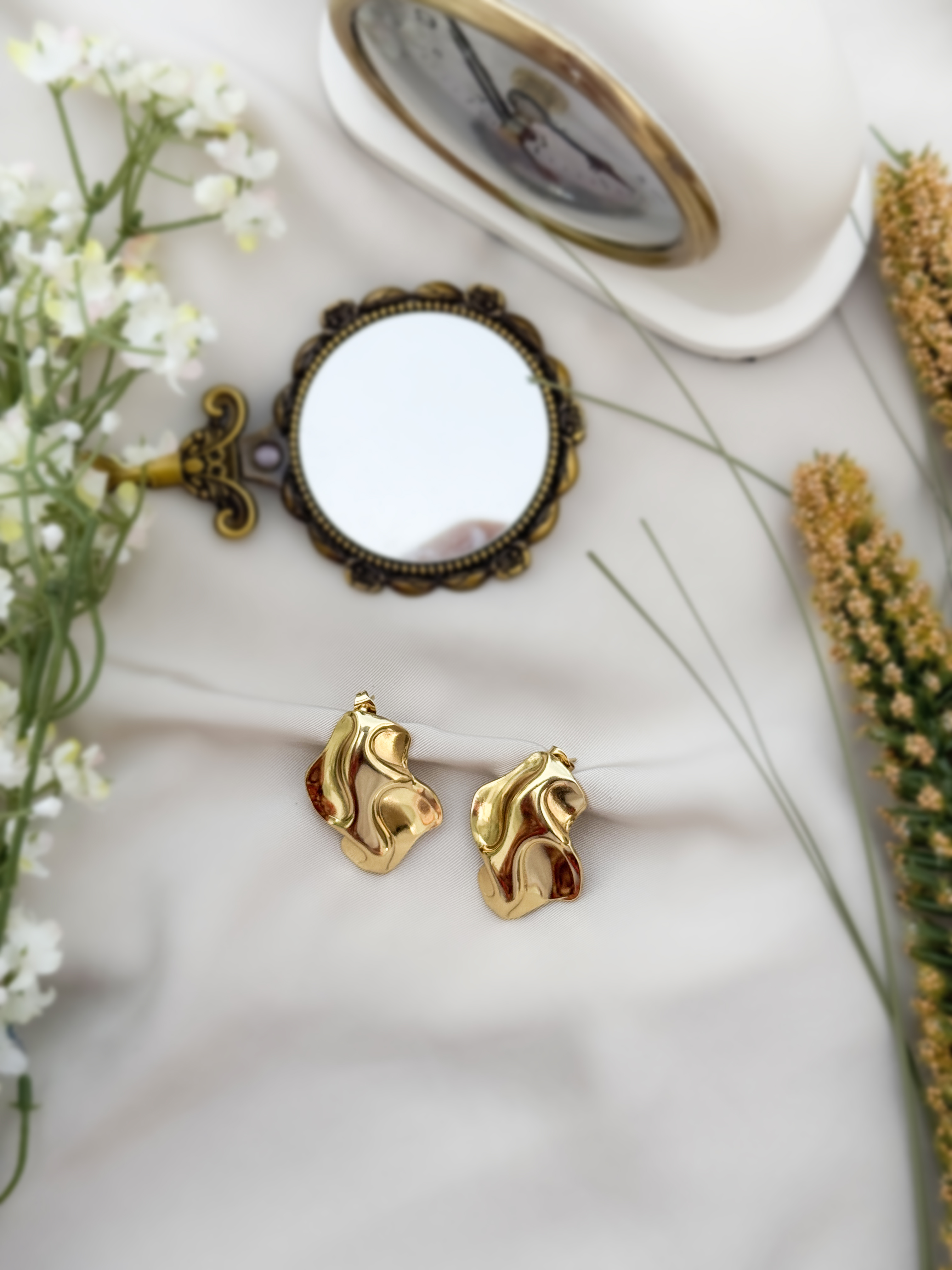 18k Gold Abstract Clip-On Earrings | anti-tarnish