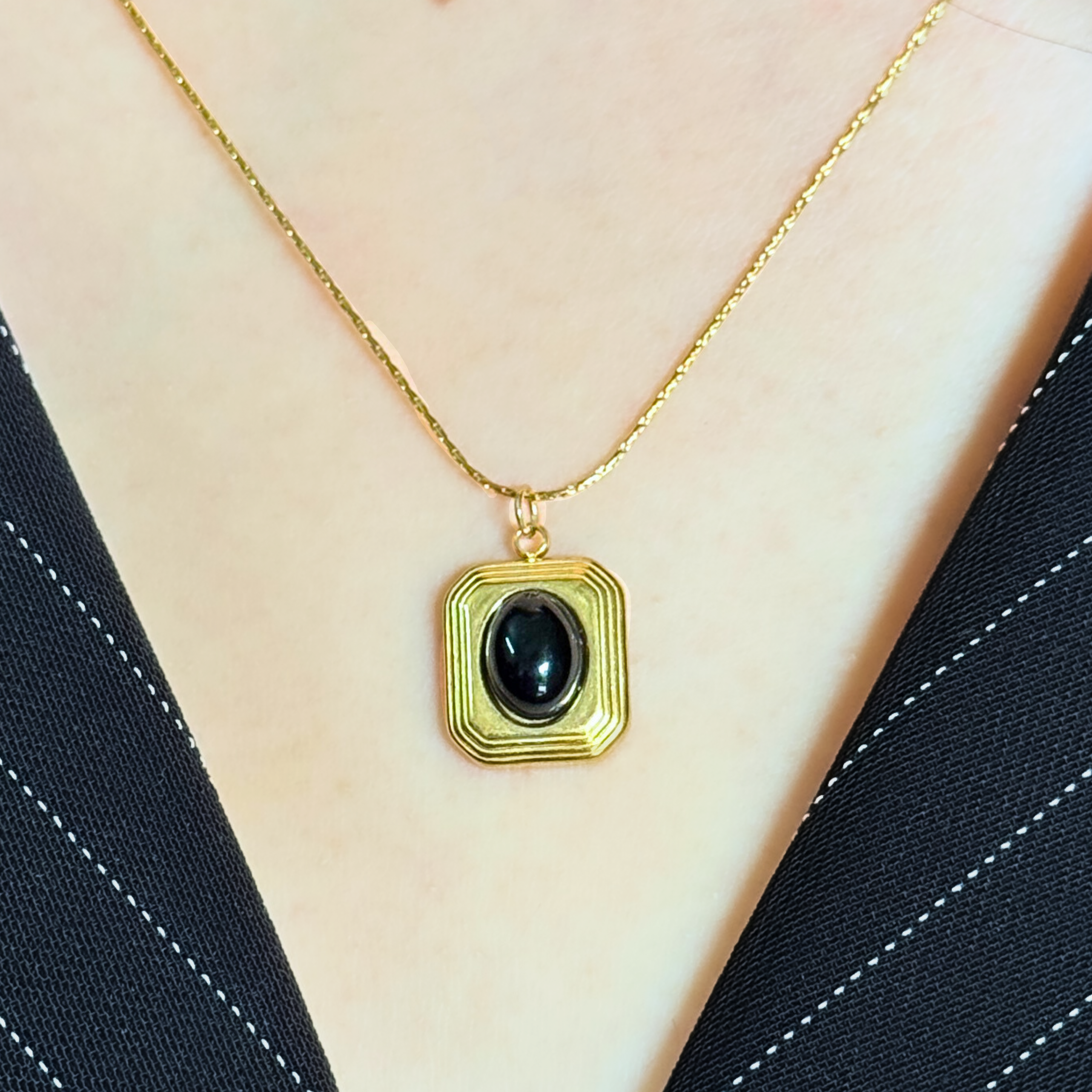 Elegant 18k Gold Pendant Necklace with Black Stone | Anti-Tarnish