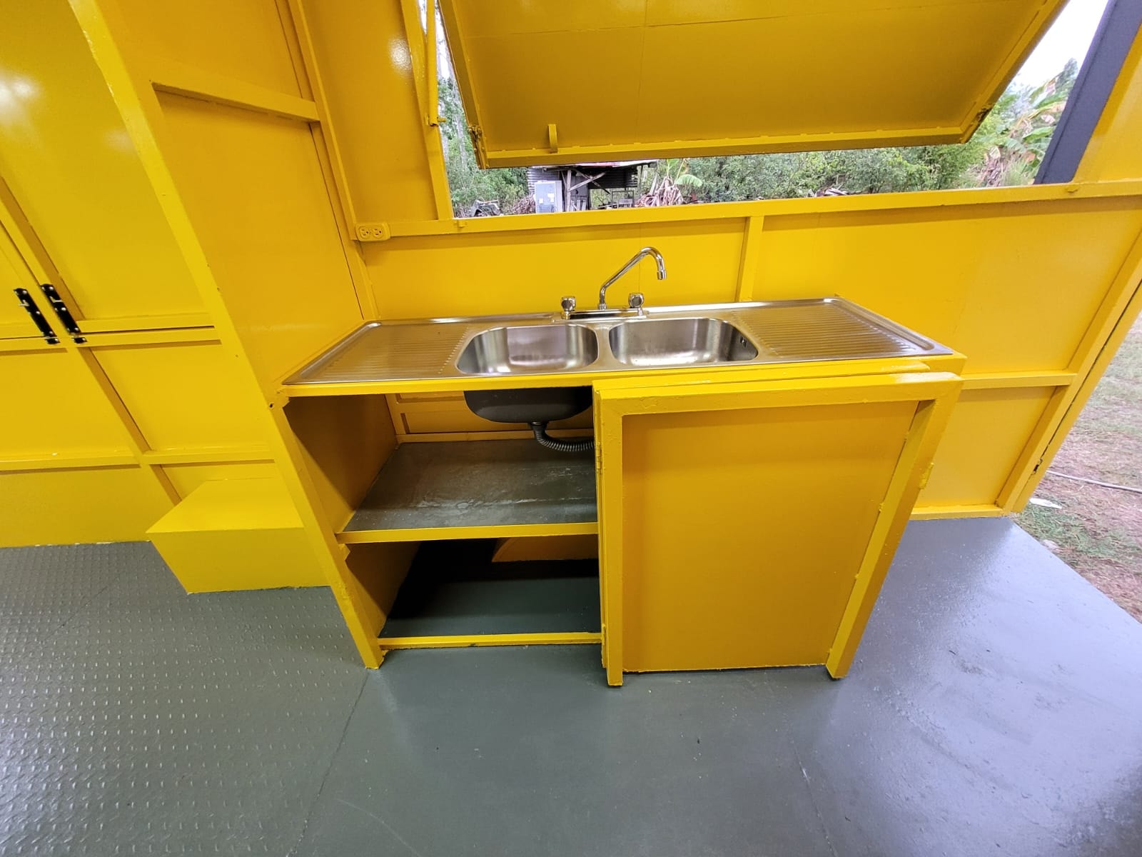 Container aménagé mobile food 
