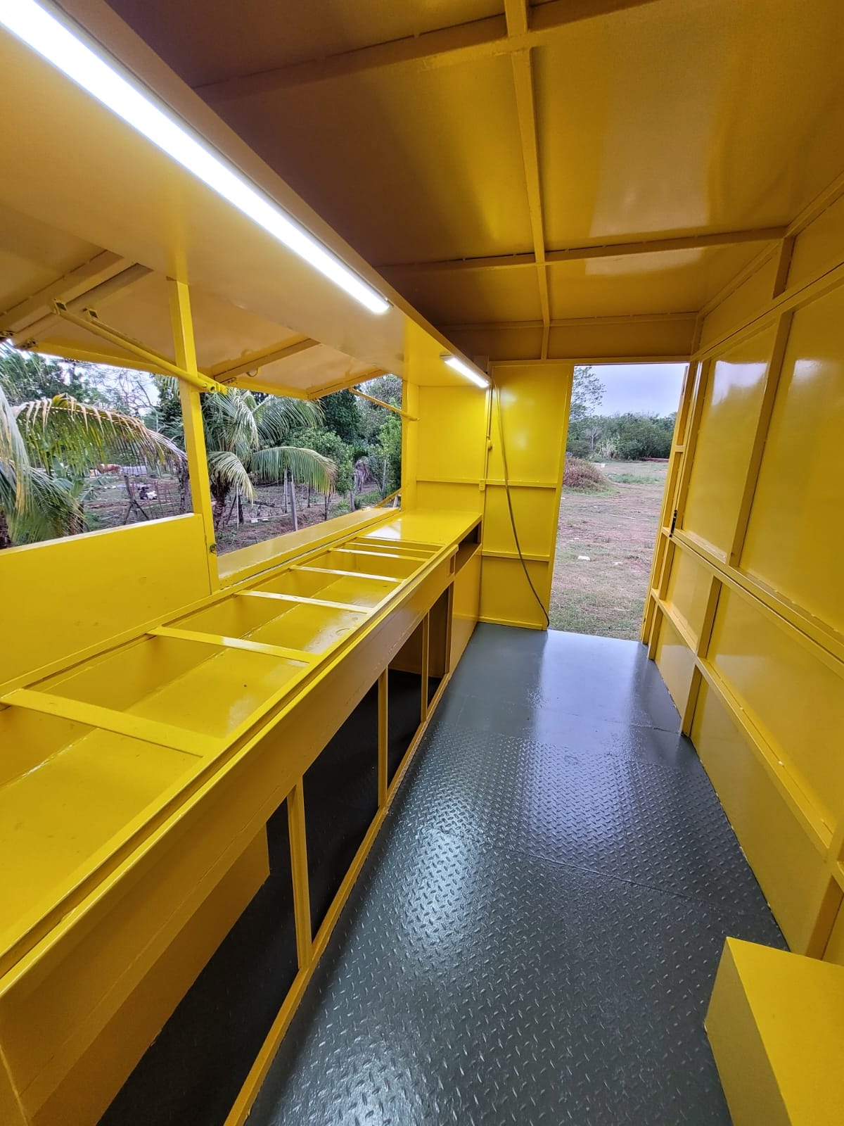 Container aménagé mobile food 