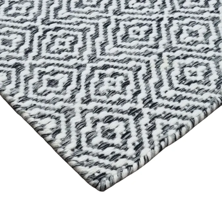 Geometric Pattern Area Rug