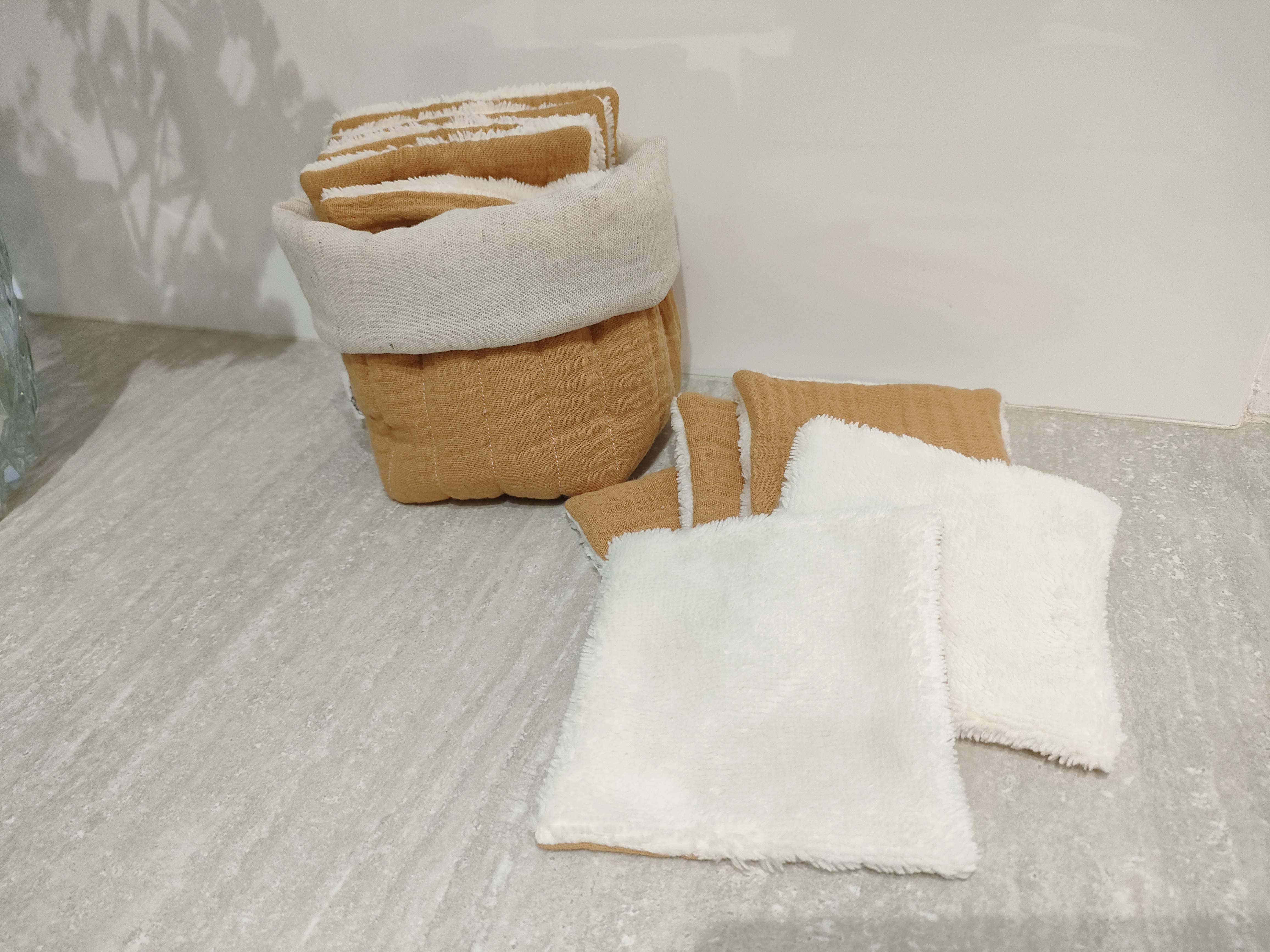 Lingettes et sa panière kamel