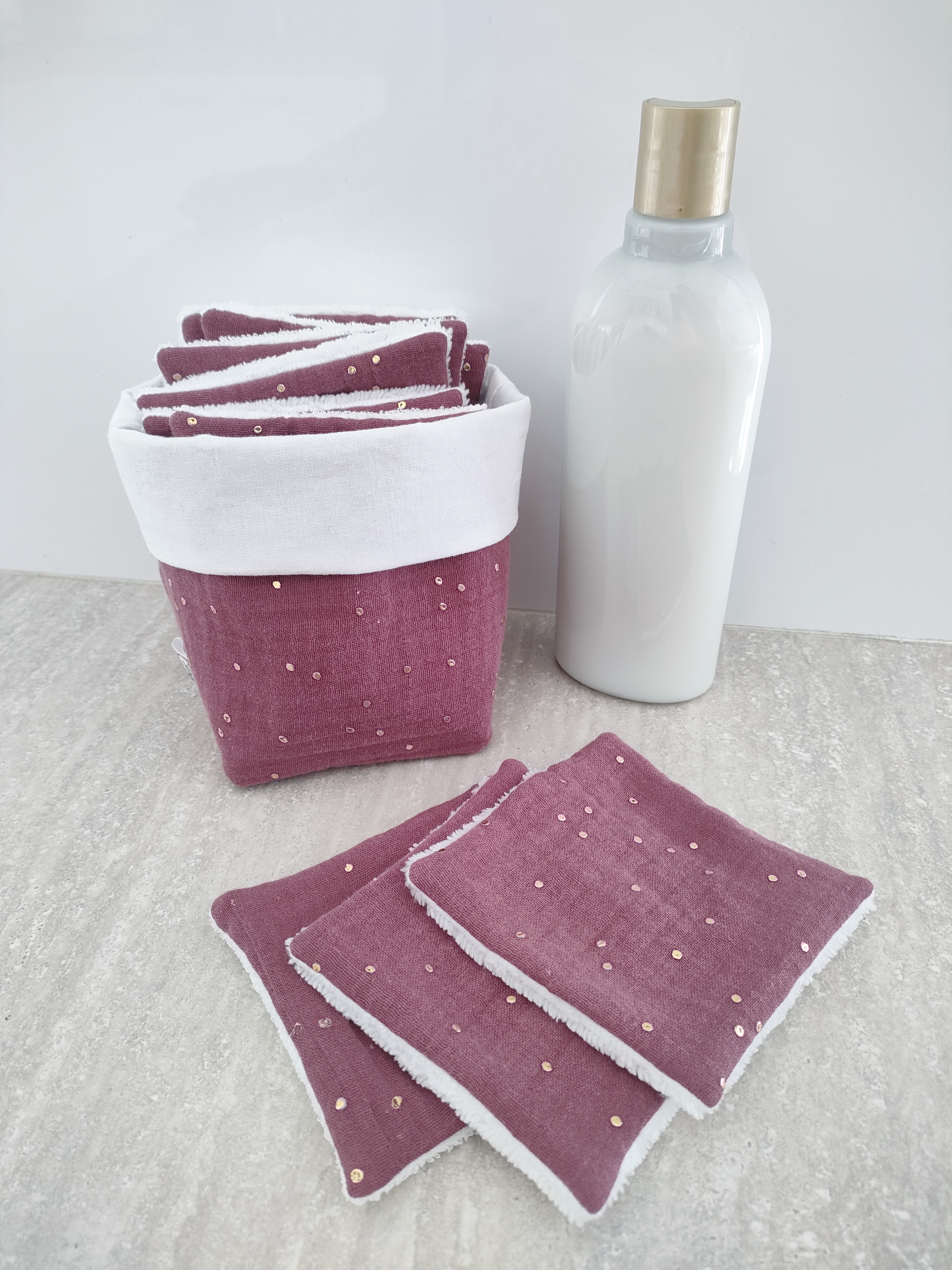 Lingettes et sa panière framboise à pois