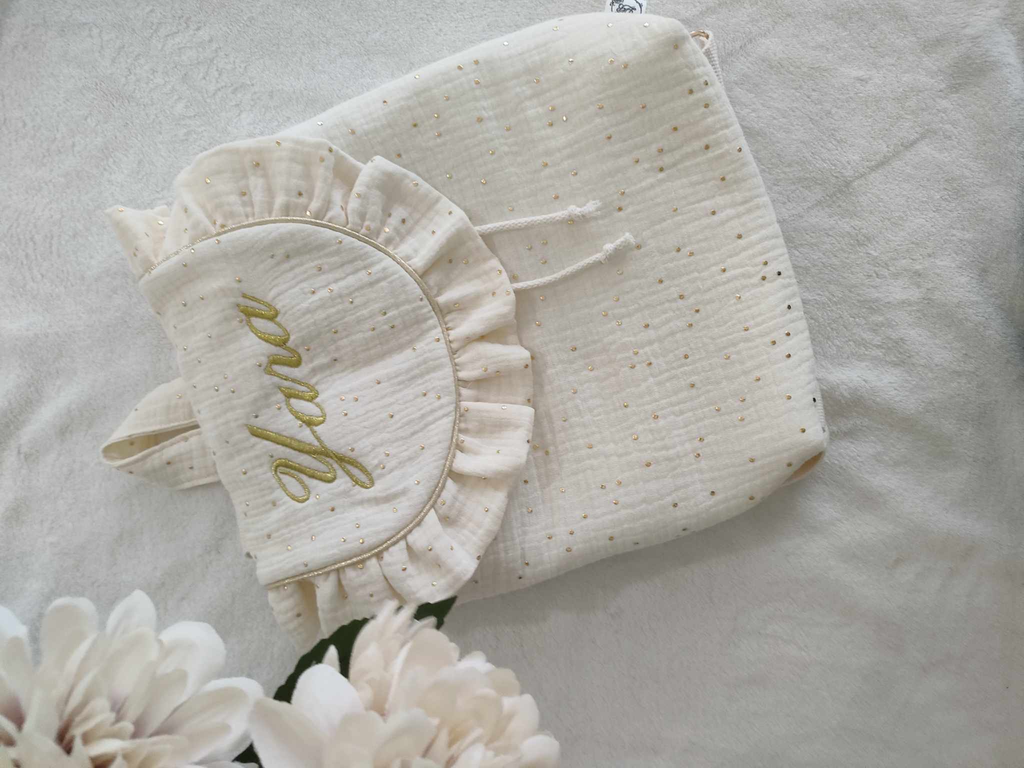 Sac à dos à volant écru a pois or