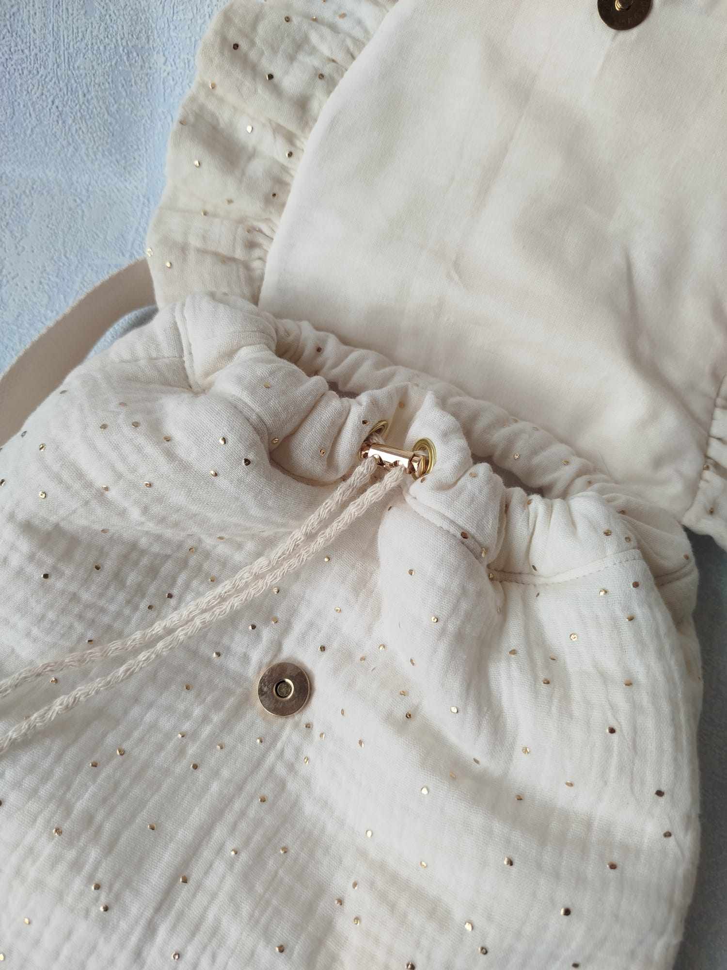 Sac à dos à volant écru a pois or