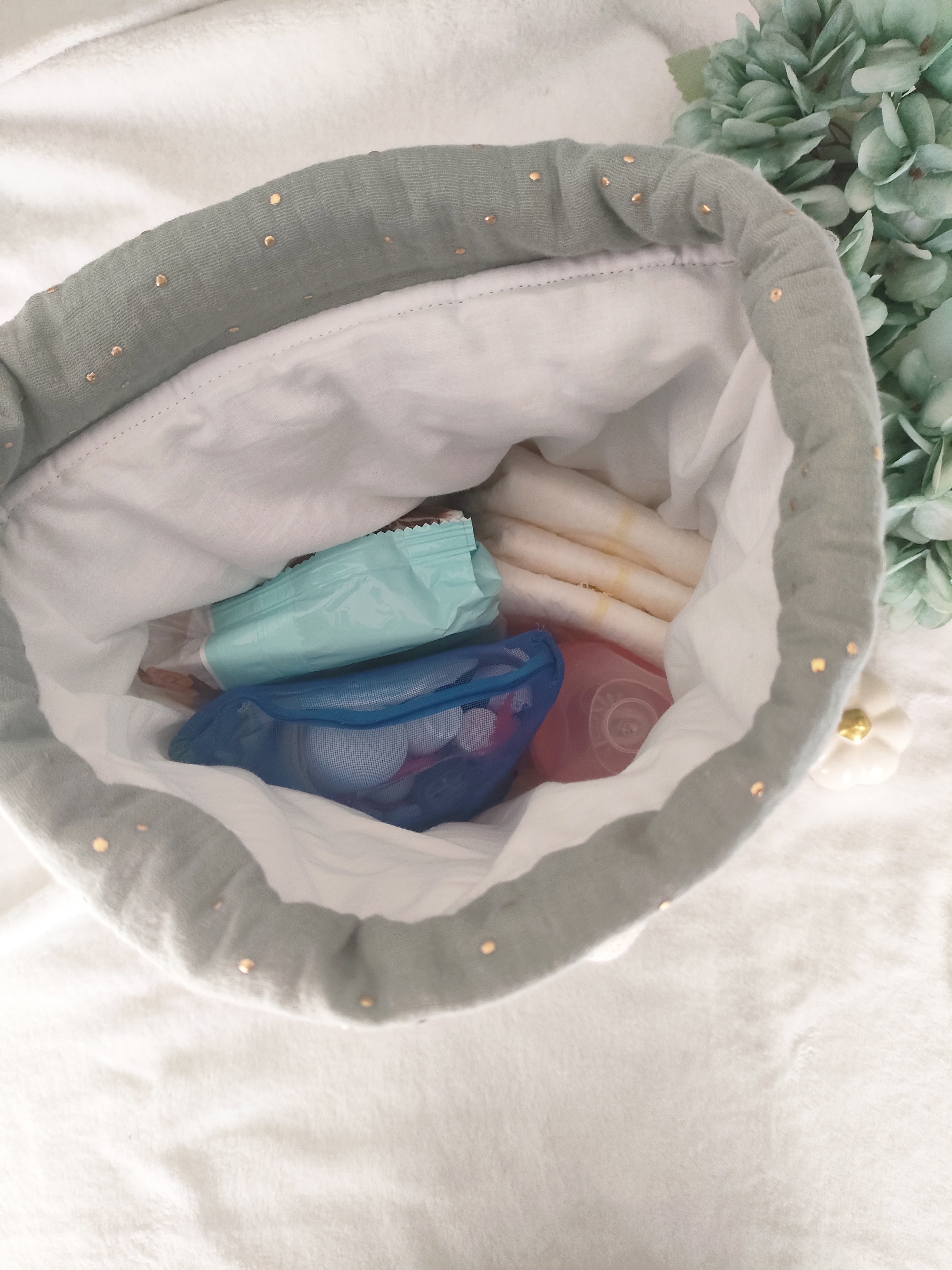 Sac à dos à volant céladon à pois