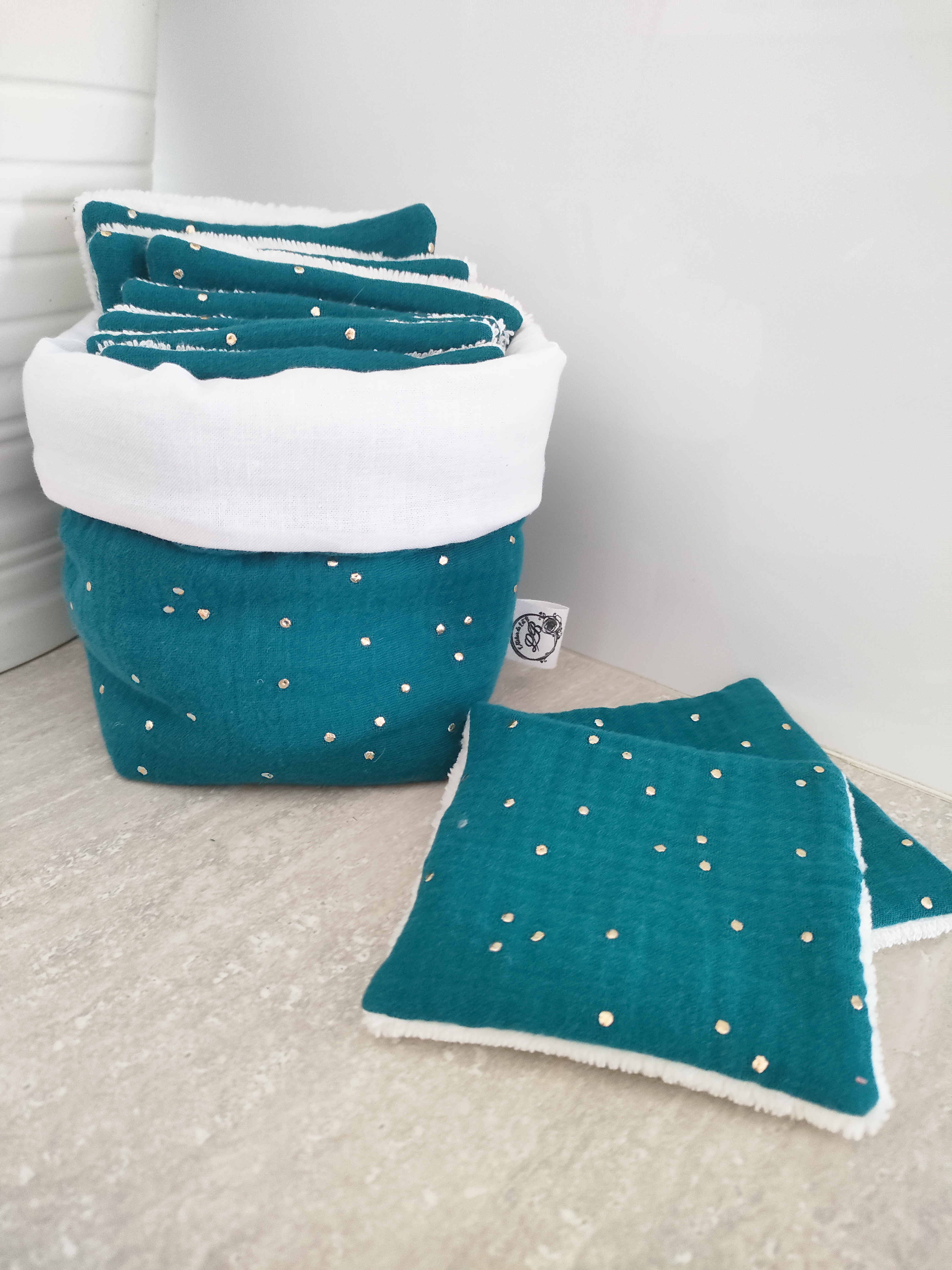 Lingettes et sa panière bleu océan à pois