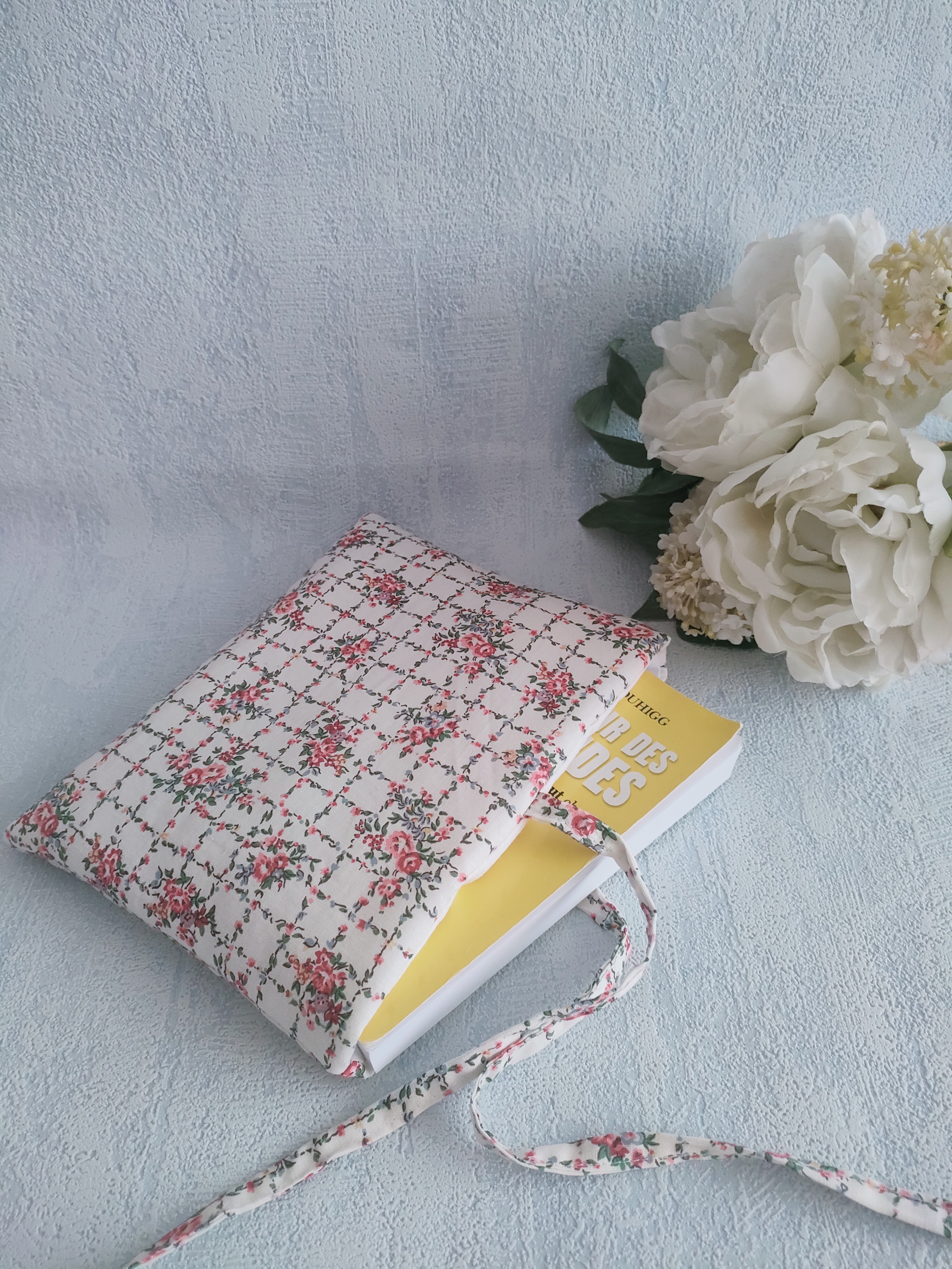 Protège livre de poche Toile de Jouy fleur