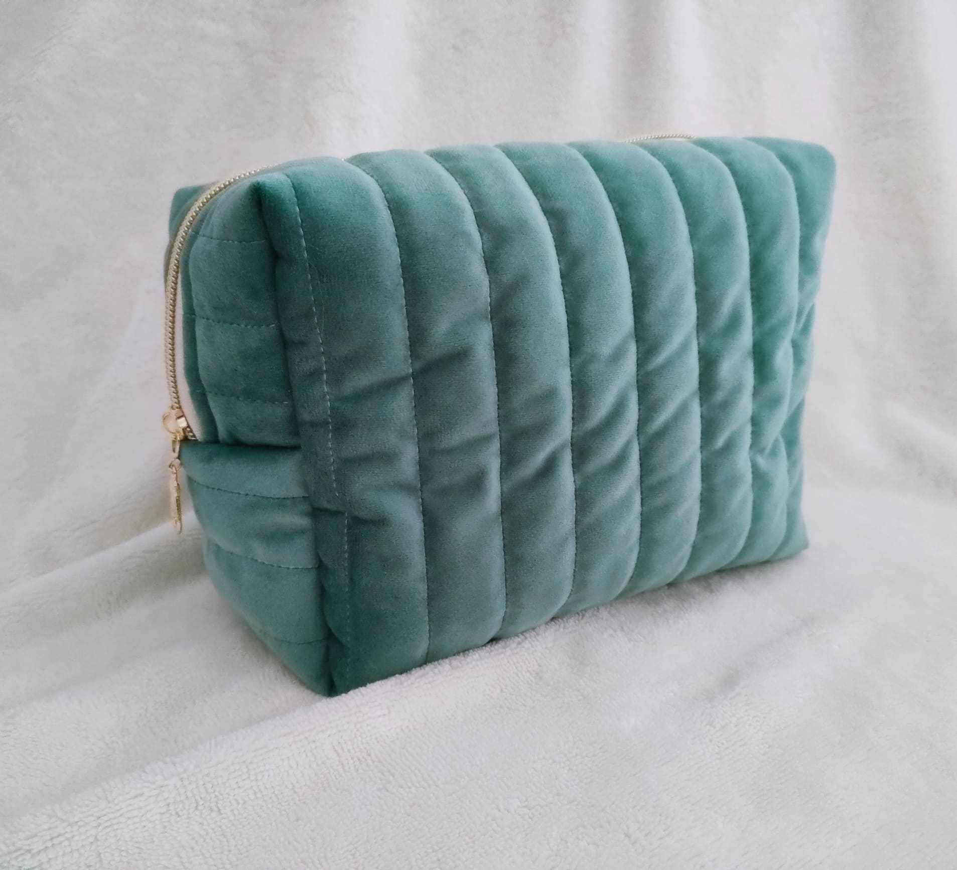 Trousse de toilette vert velours