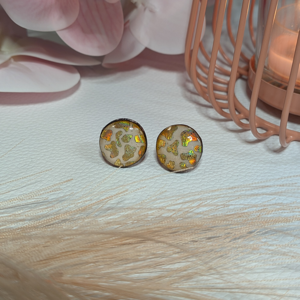 Laikku nappikorvakorut