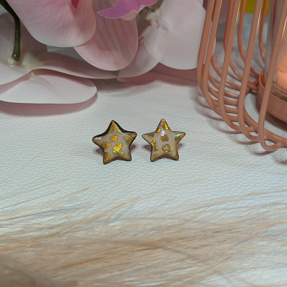 Laikku nappikorvakorut