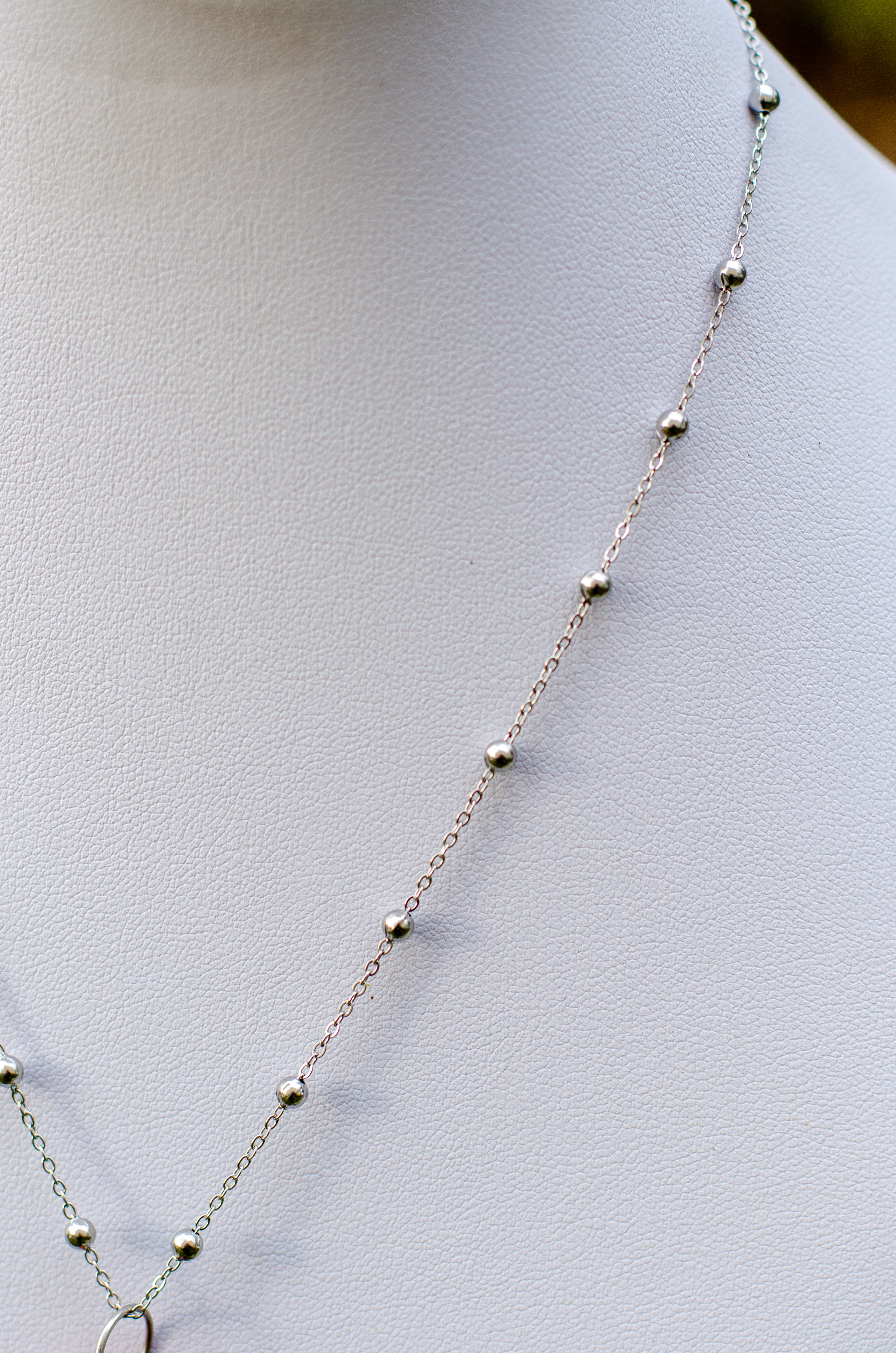 Chaine tour de cou maille Forçat limée et petite boule 3mm + pendentif coeur en céramique Grecque