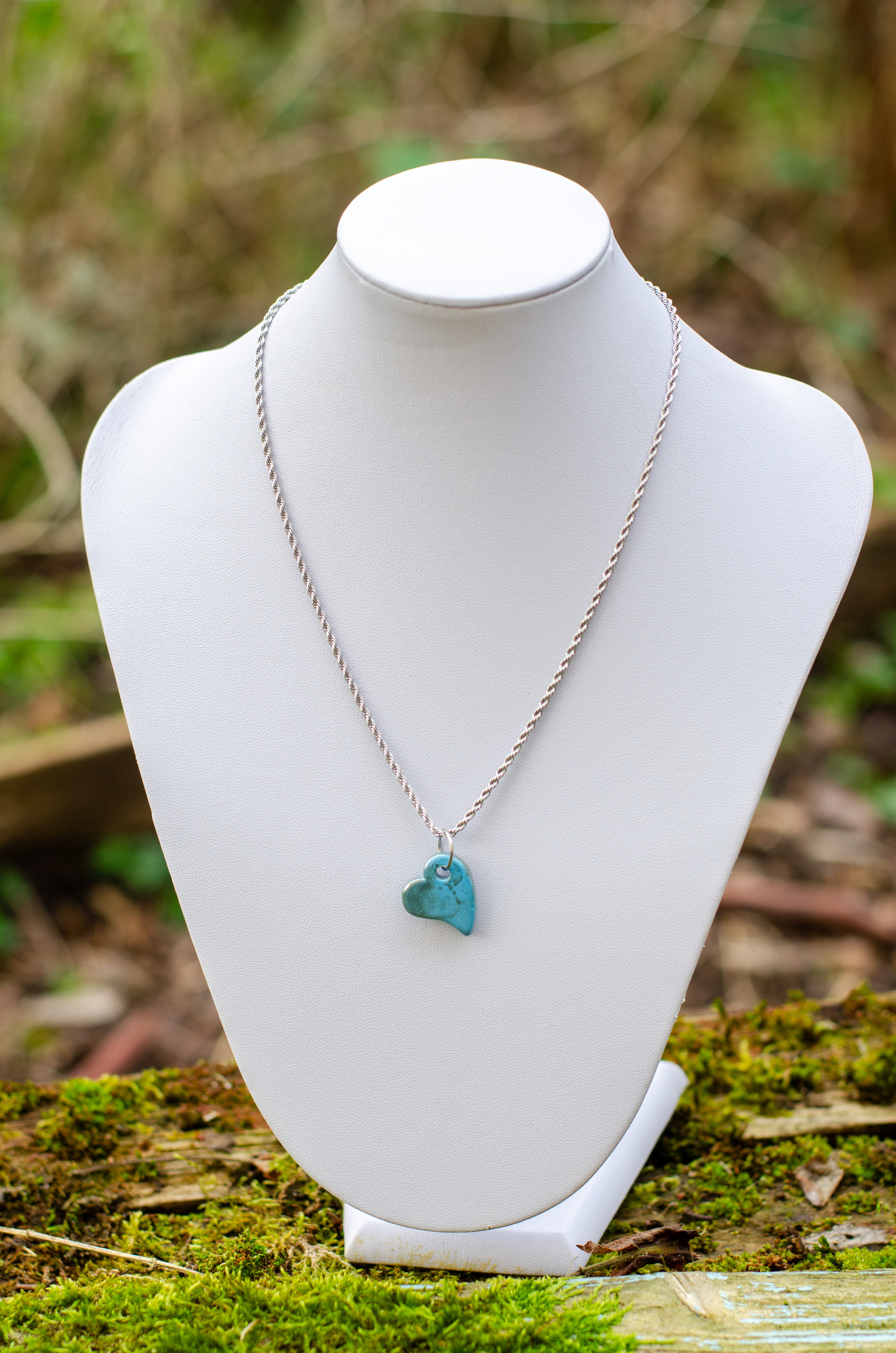 Chaine tour de cou maille cordée + pendentif coeur en céramique Grecque