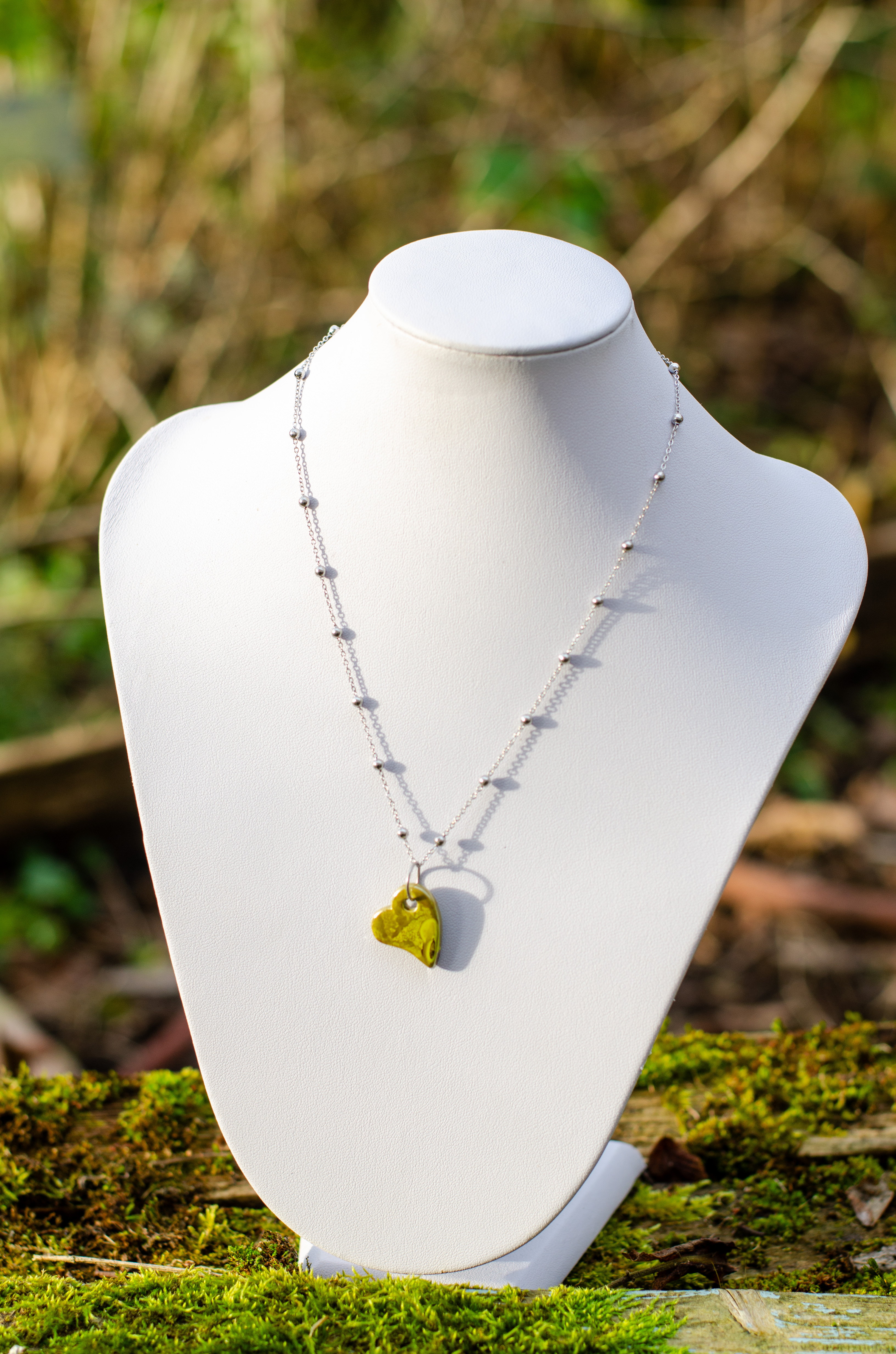 Chaine tour de cou maille Forçat limée et petite boule 3mm + pendentif coeur en céramique Grecque