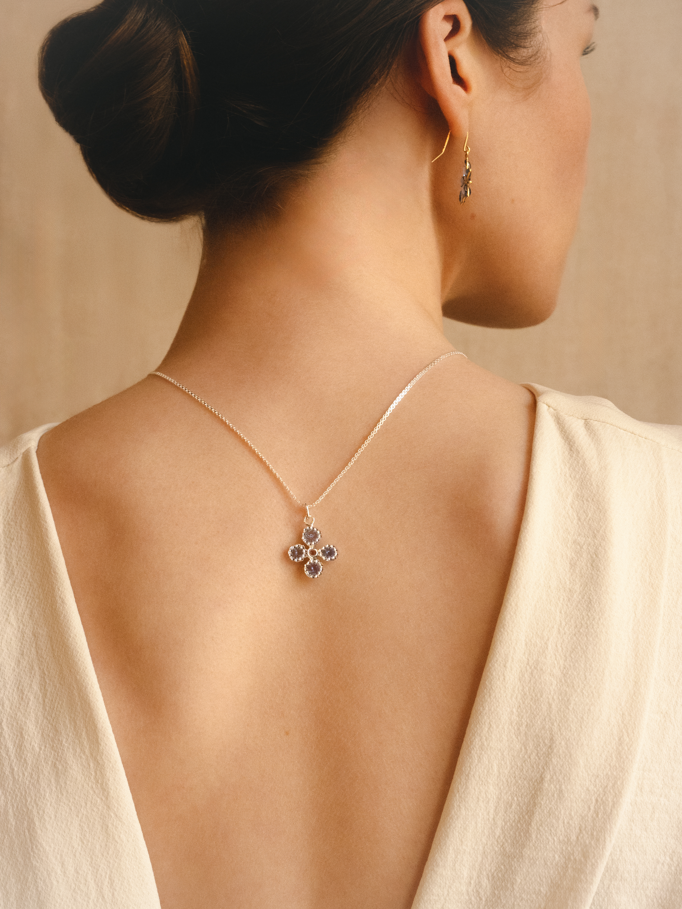 Colliers Pensée d'autrefois