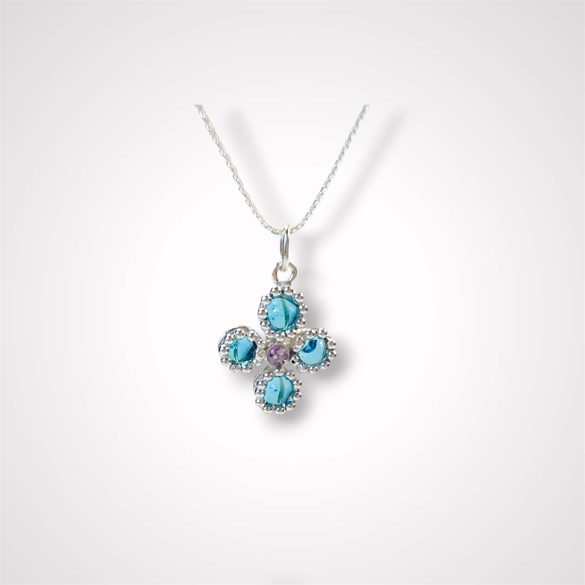 Colliers Pensée d'autrefois