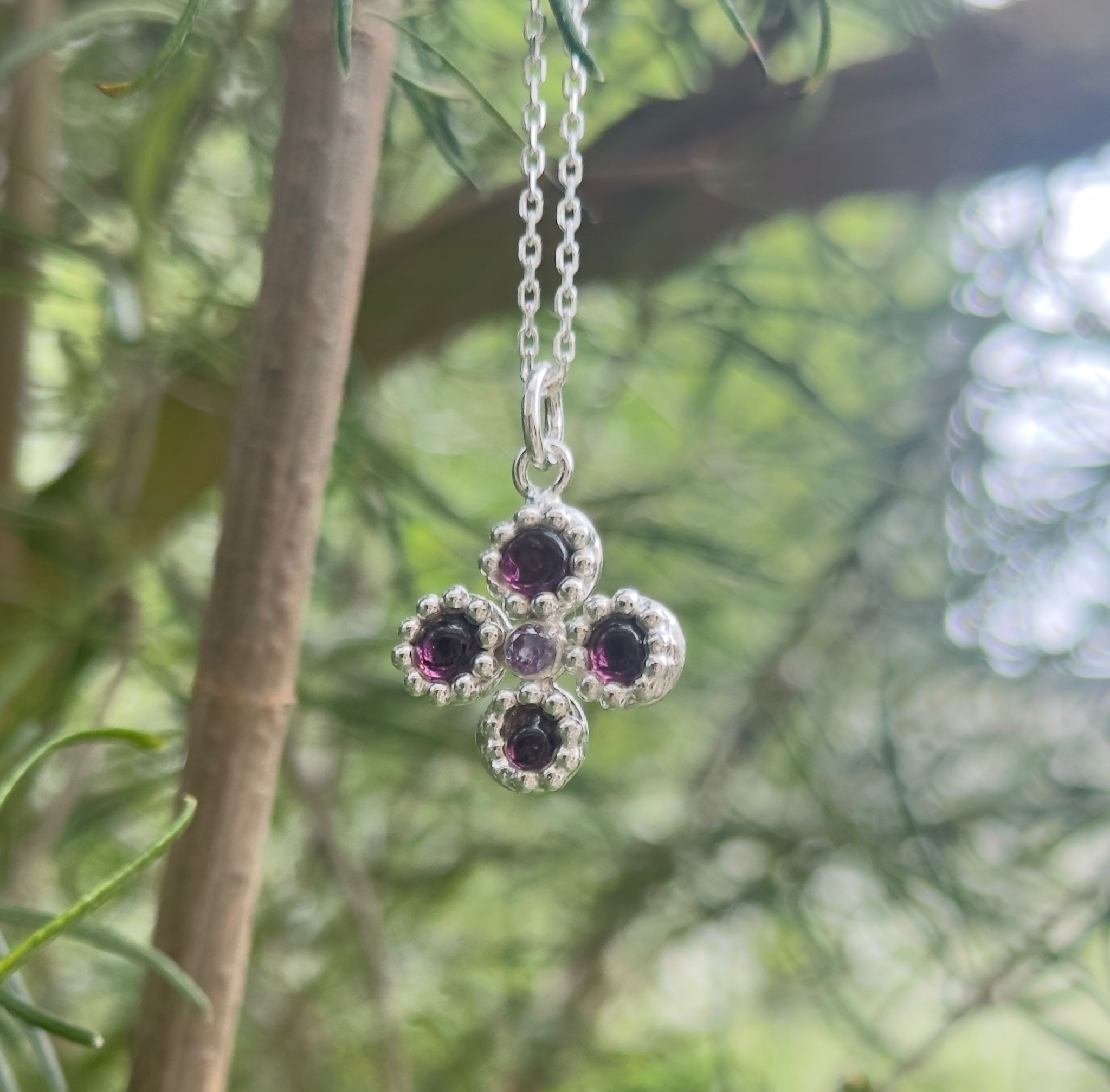 Colliers Pensée d'autrefois