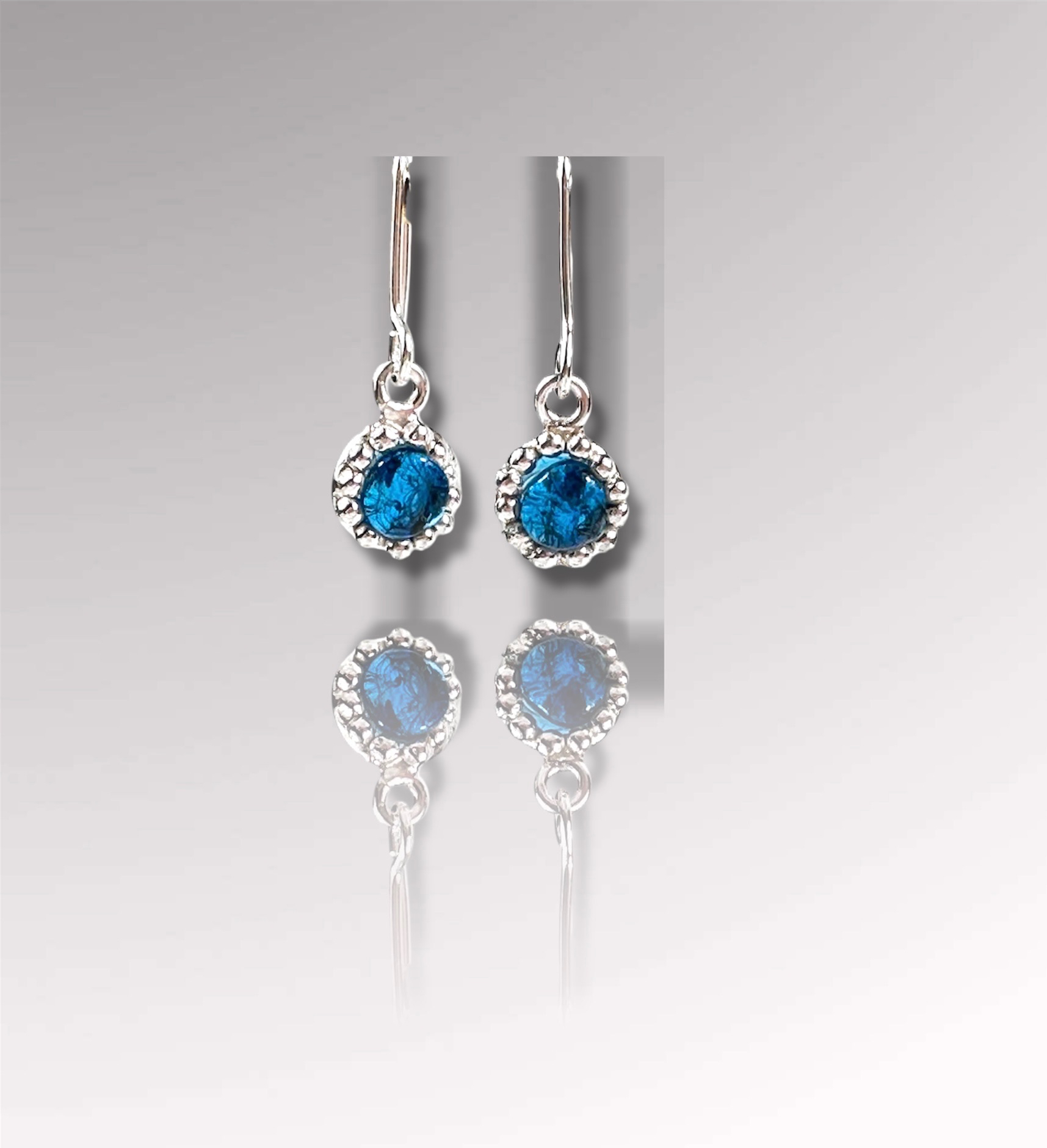 Boucles d' oreilles Première éclosion