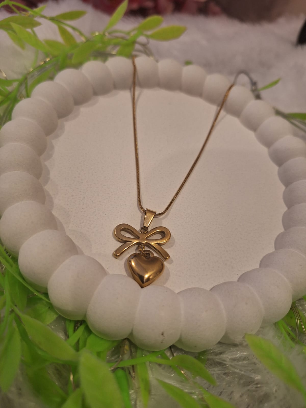 Golden Pendant Necklace NK-09