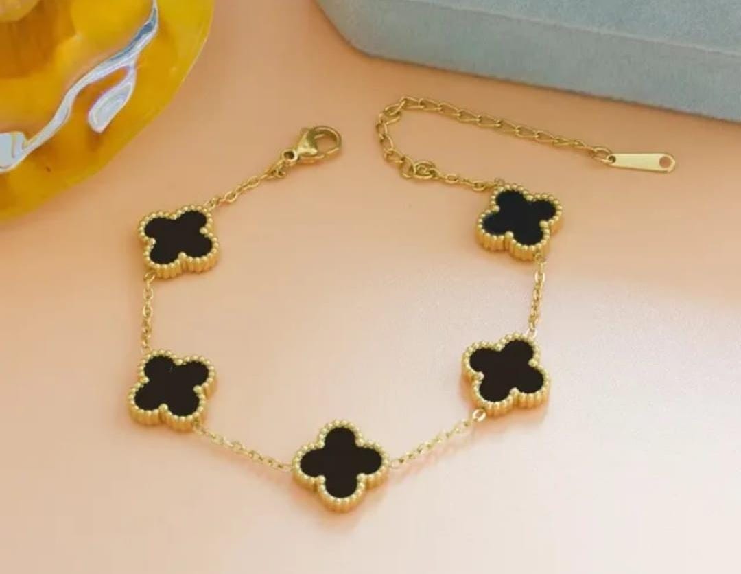 Elegant Clover Charm Bracelet