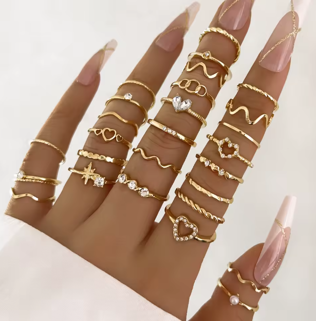 Conjunto de Anéis Femininos Dourados – 28 Peças