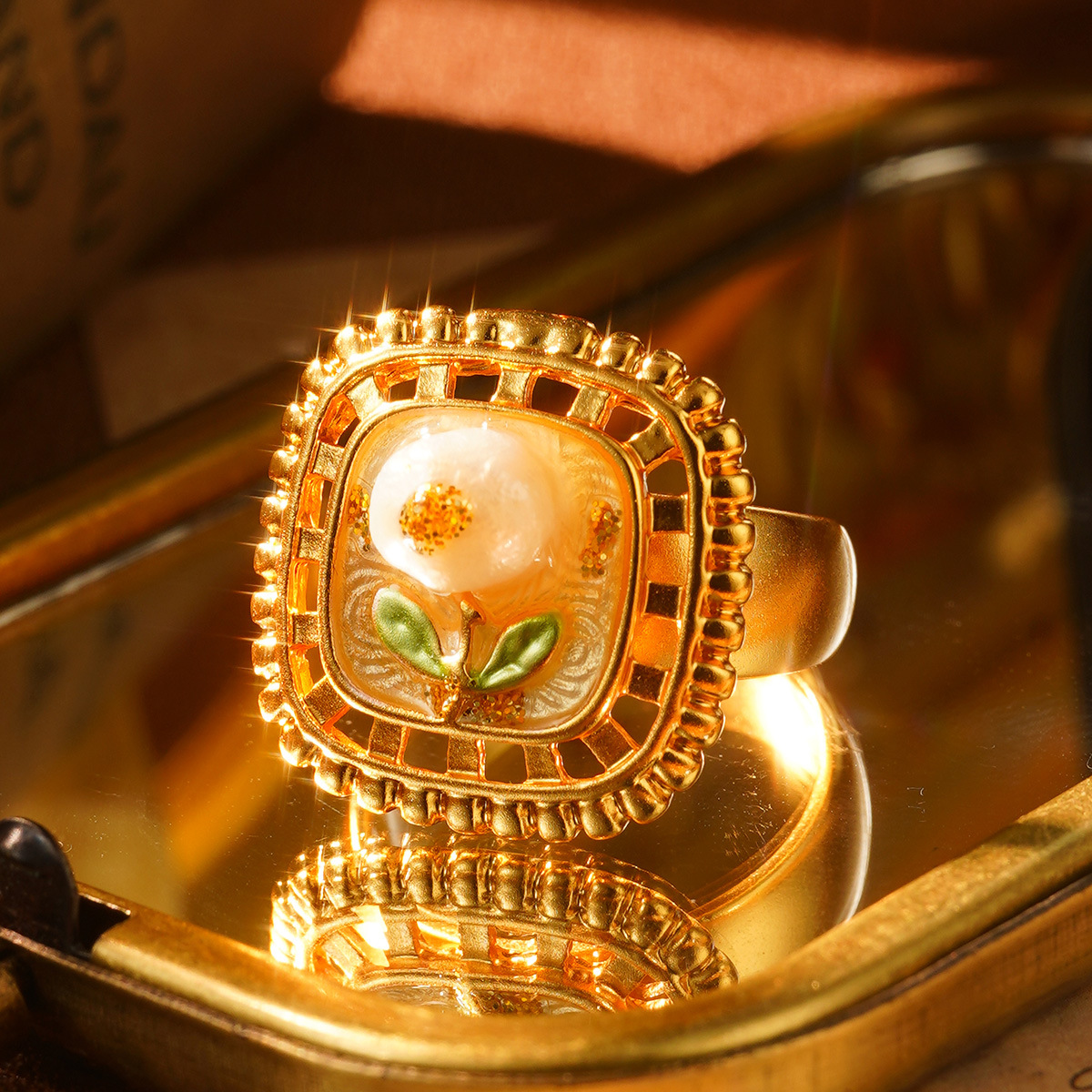 Vintage Golden Gemstone Ring