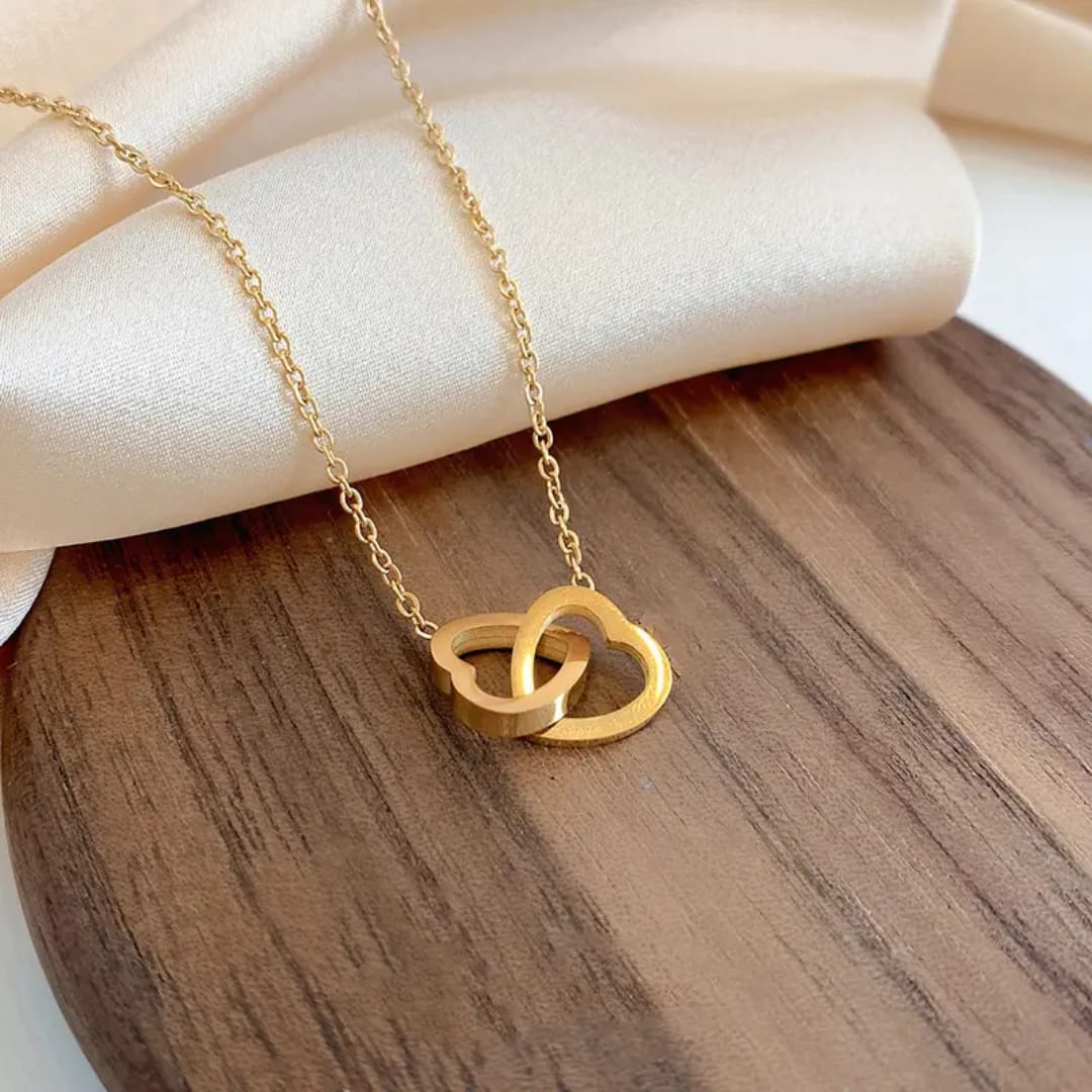 Golden Interlocking Circles Necklace