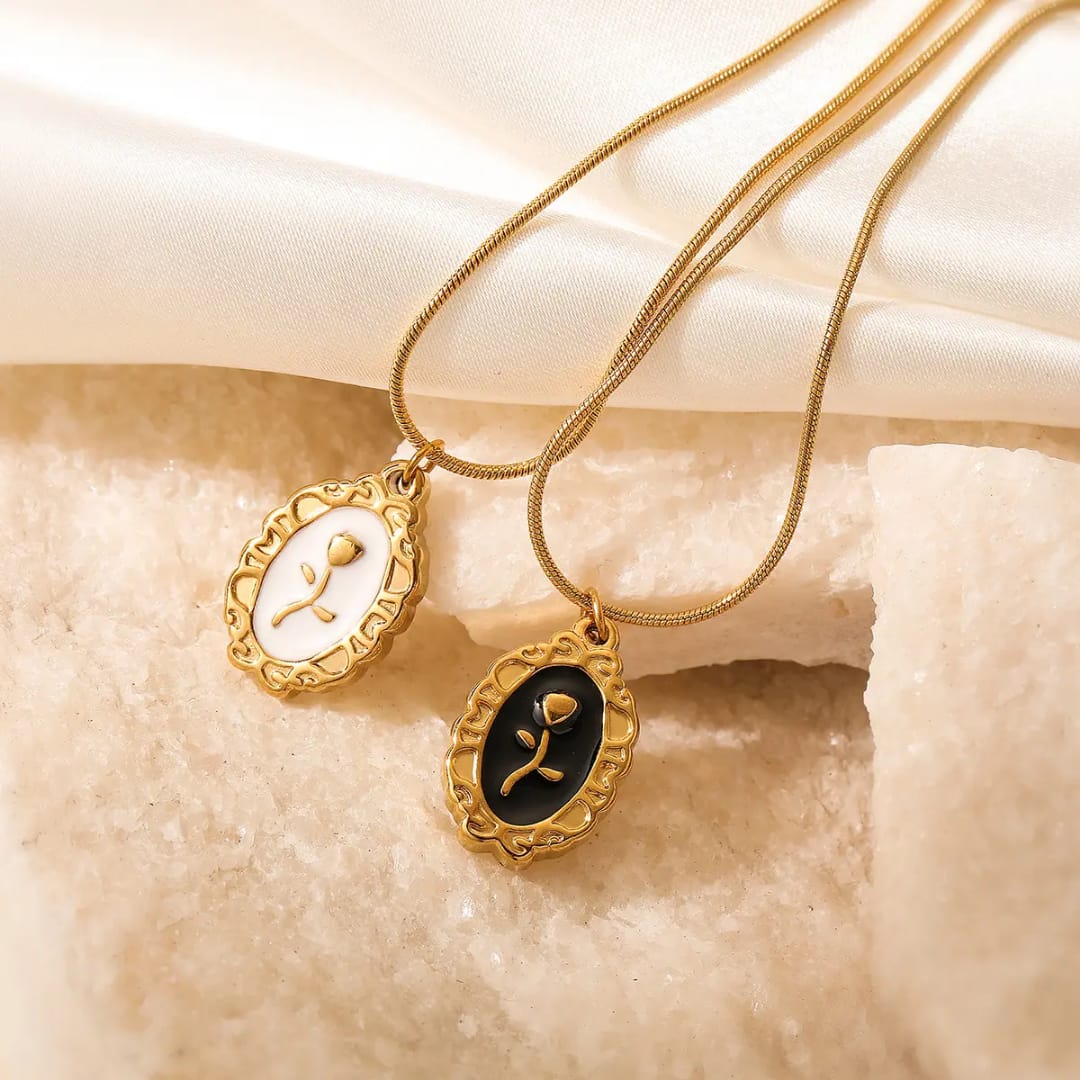 Elegant Floral Pendant Necklaces 