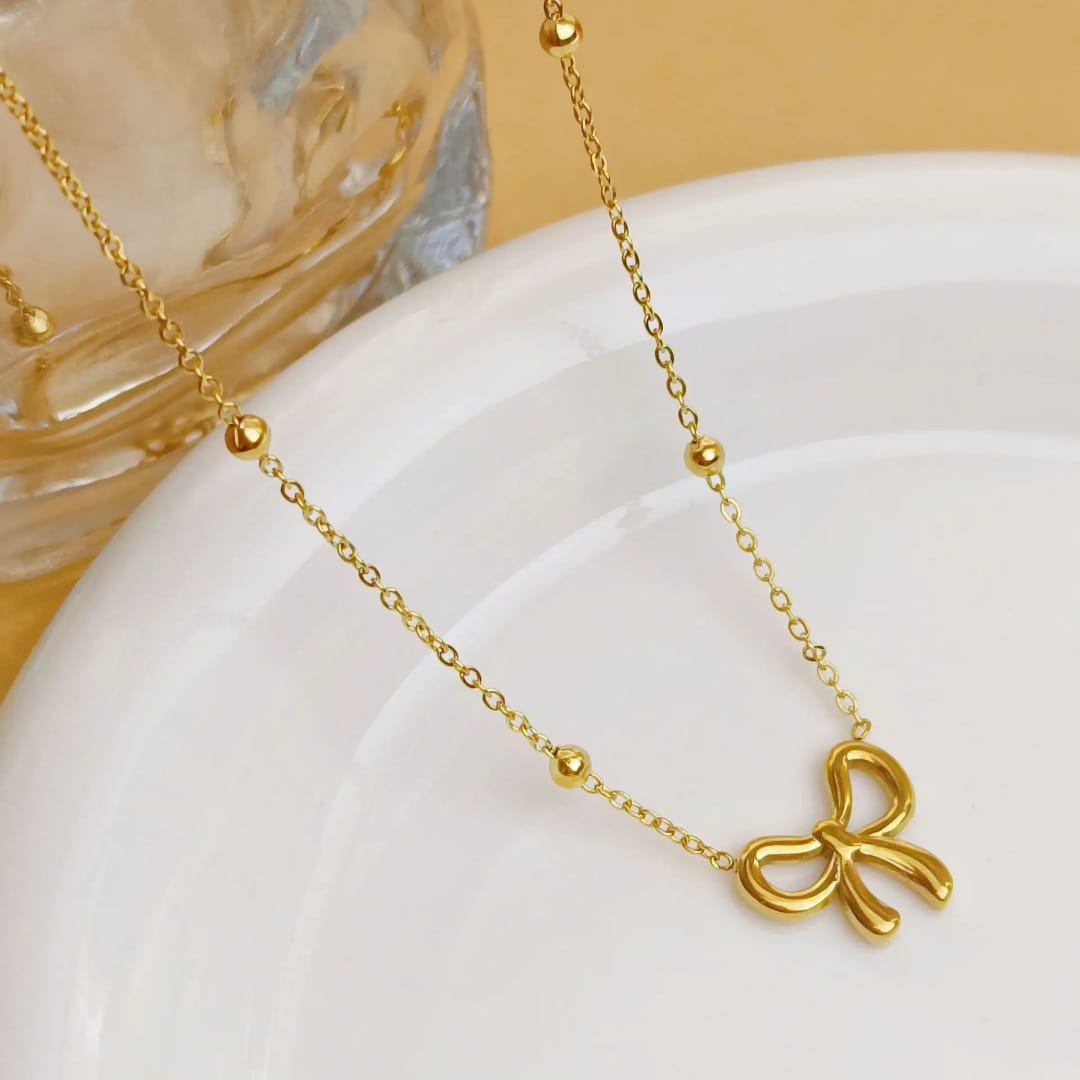 Elegant Bow Pendant Set