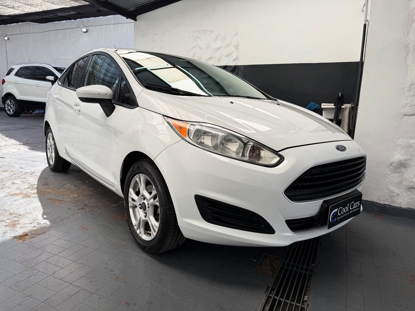 Ford Fiesta Kinetic 1.6 Sedan S Plus 120cv