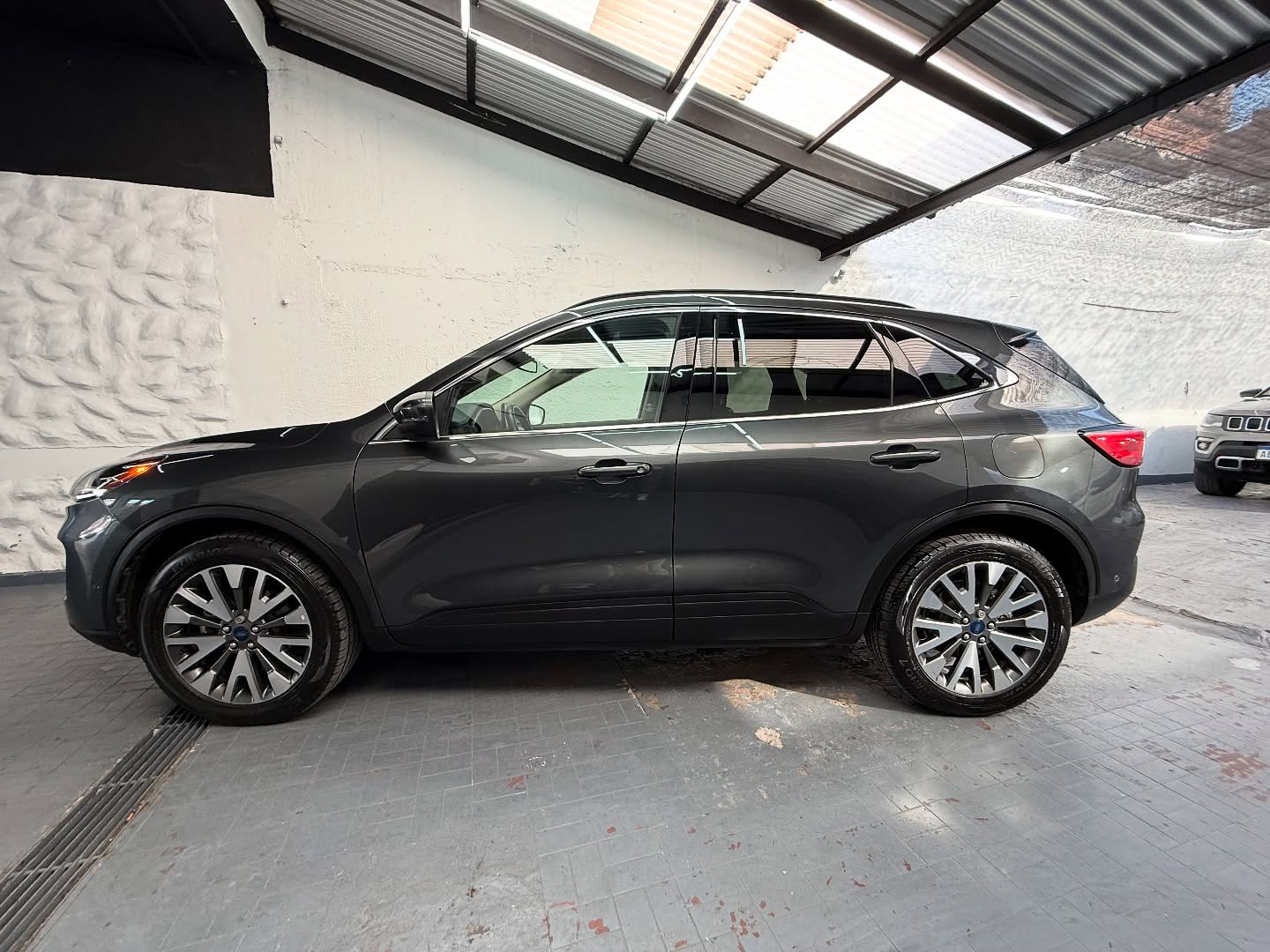 Ford kuga 2.5 Titanium Hibrida Adw