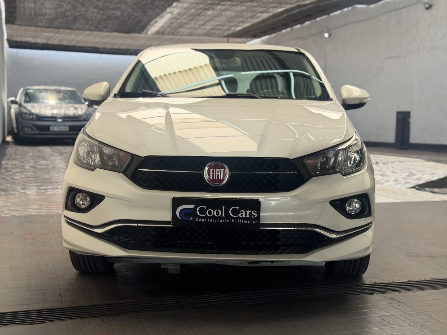 Fiat Cronos 1.8 16v Precision