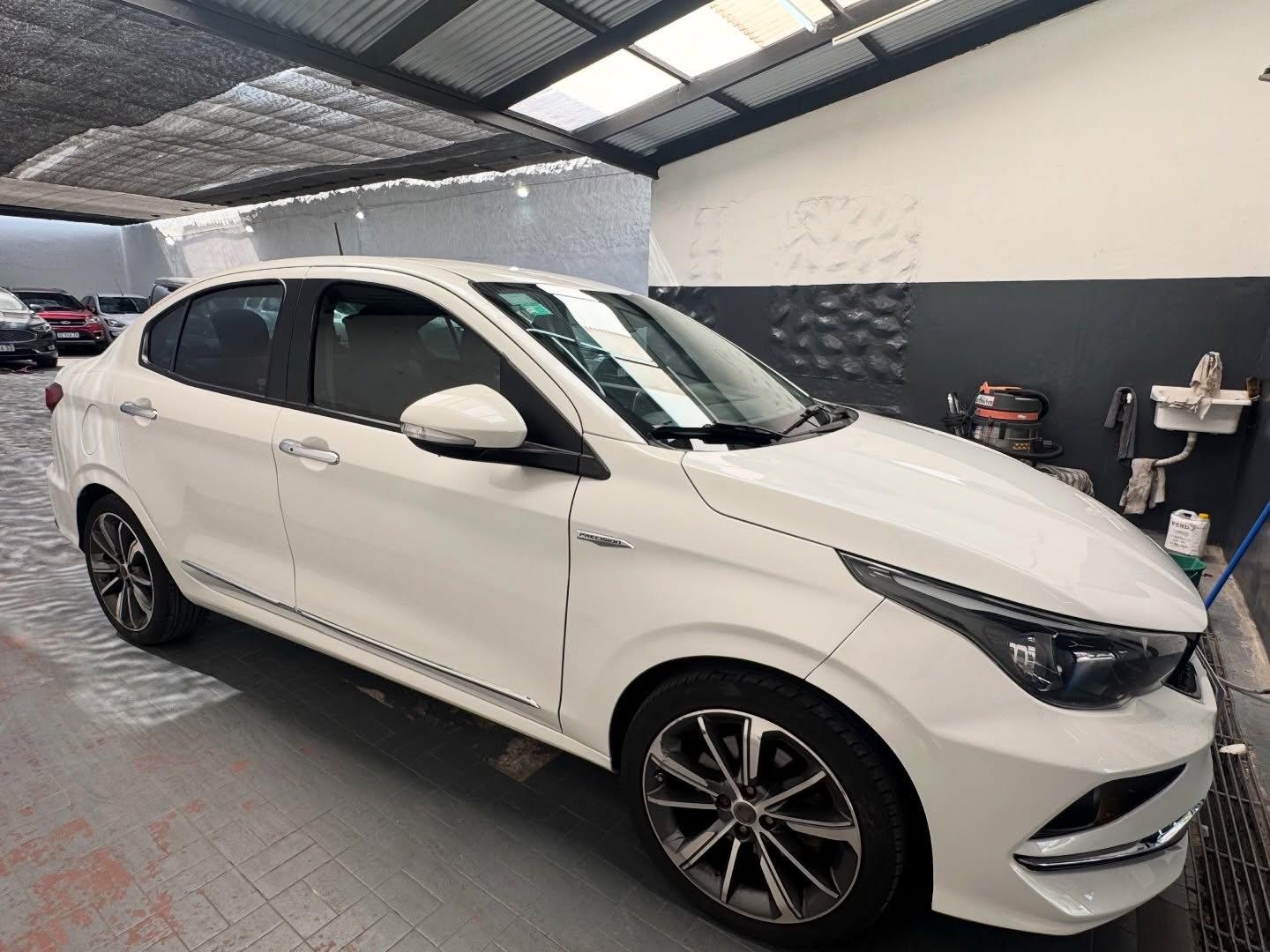 Fiat Cronos 1.8 16v Precision