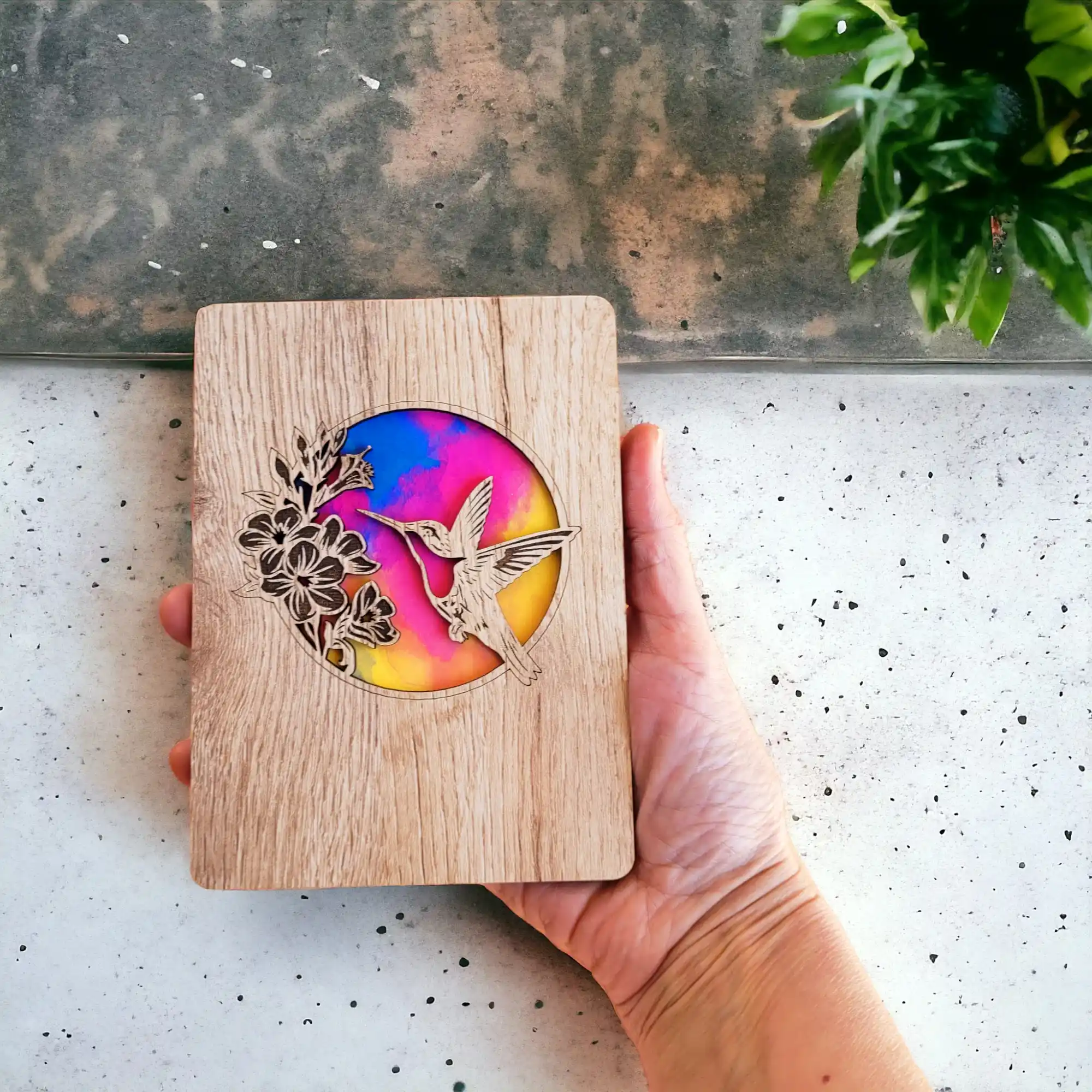 Tarjeta de madera “Colibrí tropical”