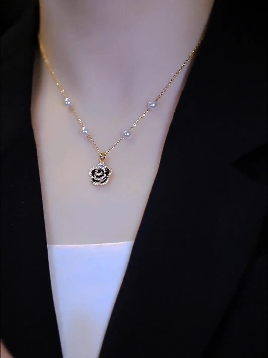 Elegant Rose Pendant Necklace