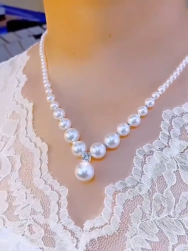 Elegant Pearl Necklace