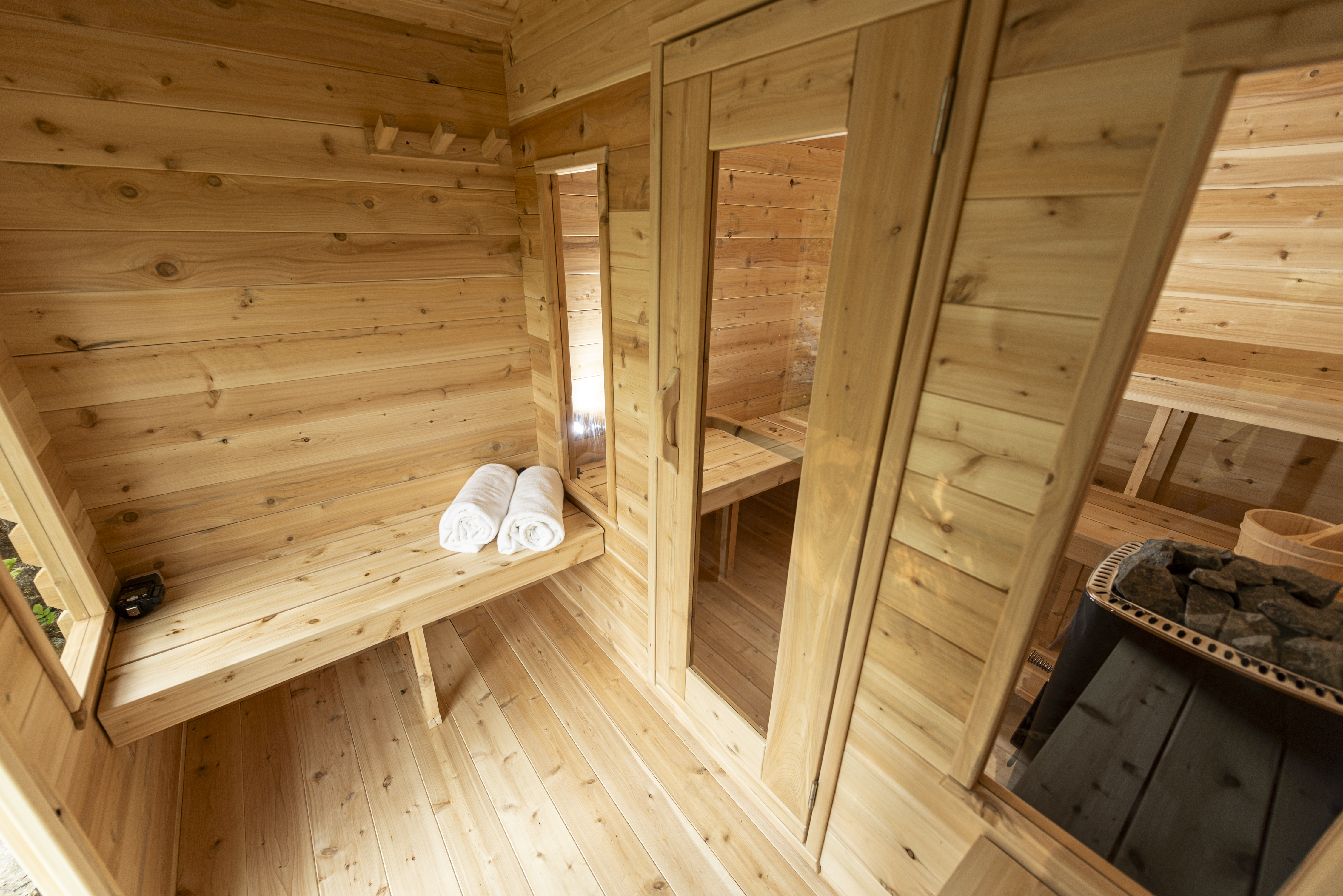 CT Georgian Cabin Sauna With Changeroom