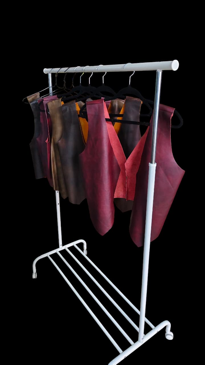 Chalecos de cuero artesanales