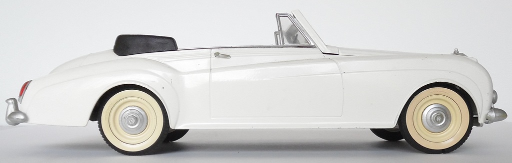 1961 White Rolls Royce 1/20 Solido Pre-Owned FLAW