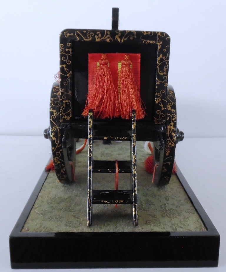 Beautiful Asian Decorative Carriage Colorful Pre-Owned
