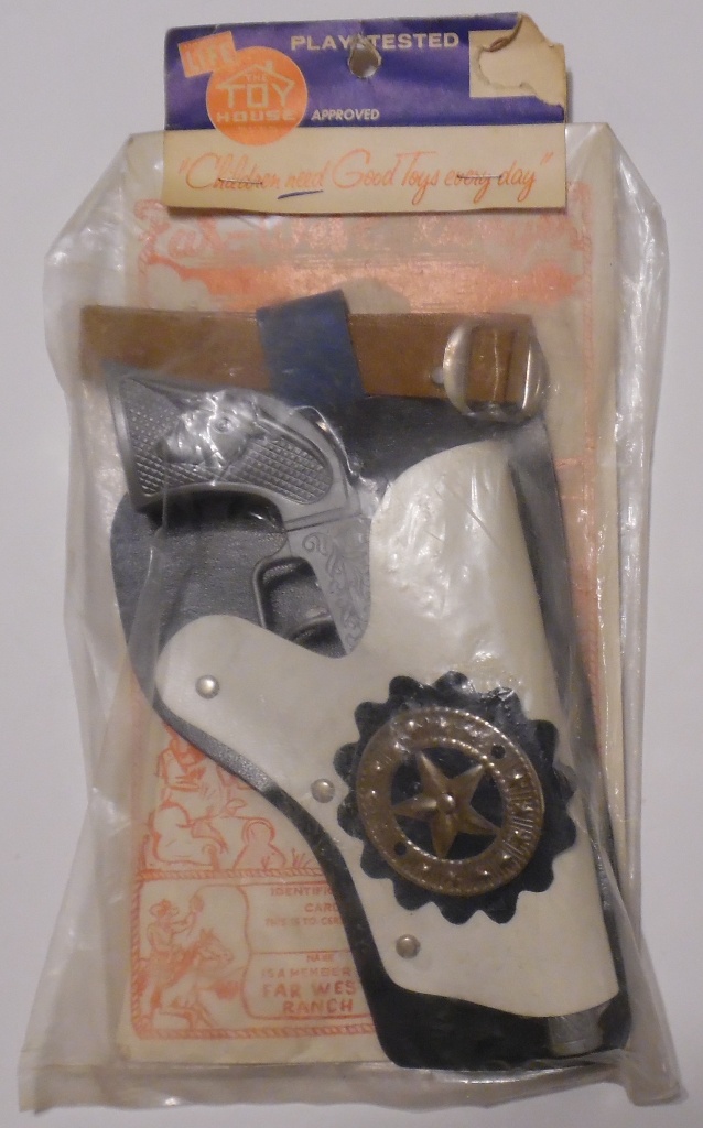 Vintage The Toy House Metal Gun & Holster Set with Belt New